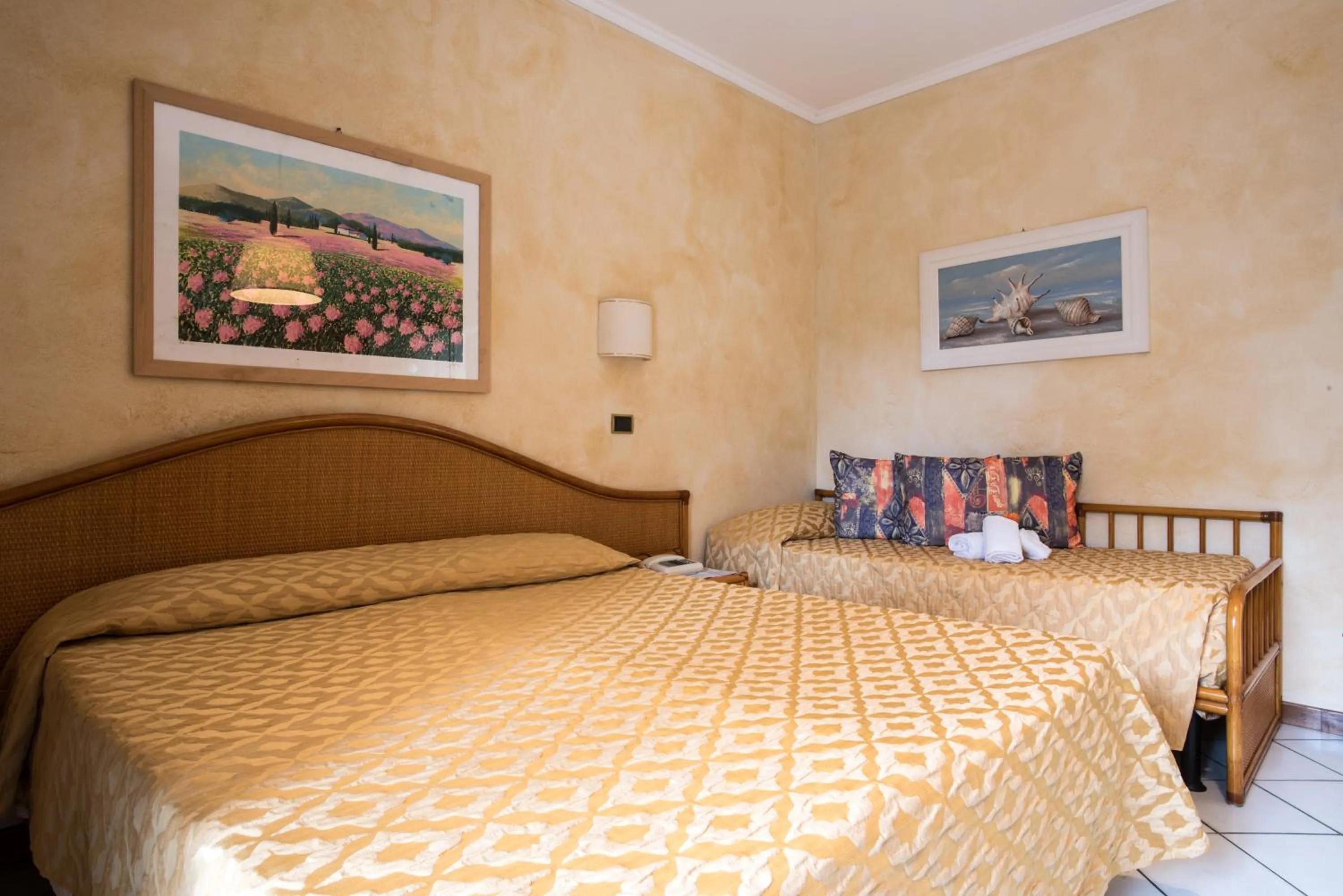 Photo of the whole room, Bed in Hotel Kyrton