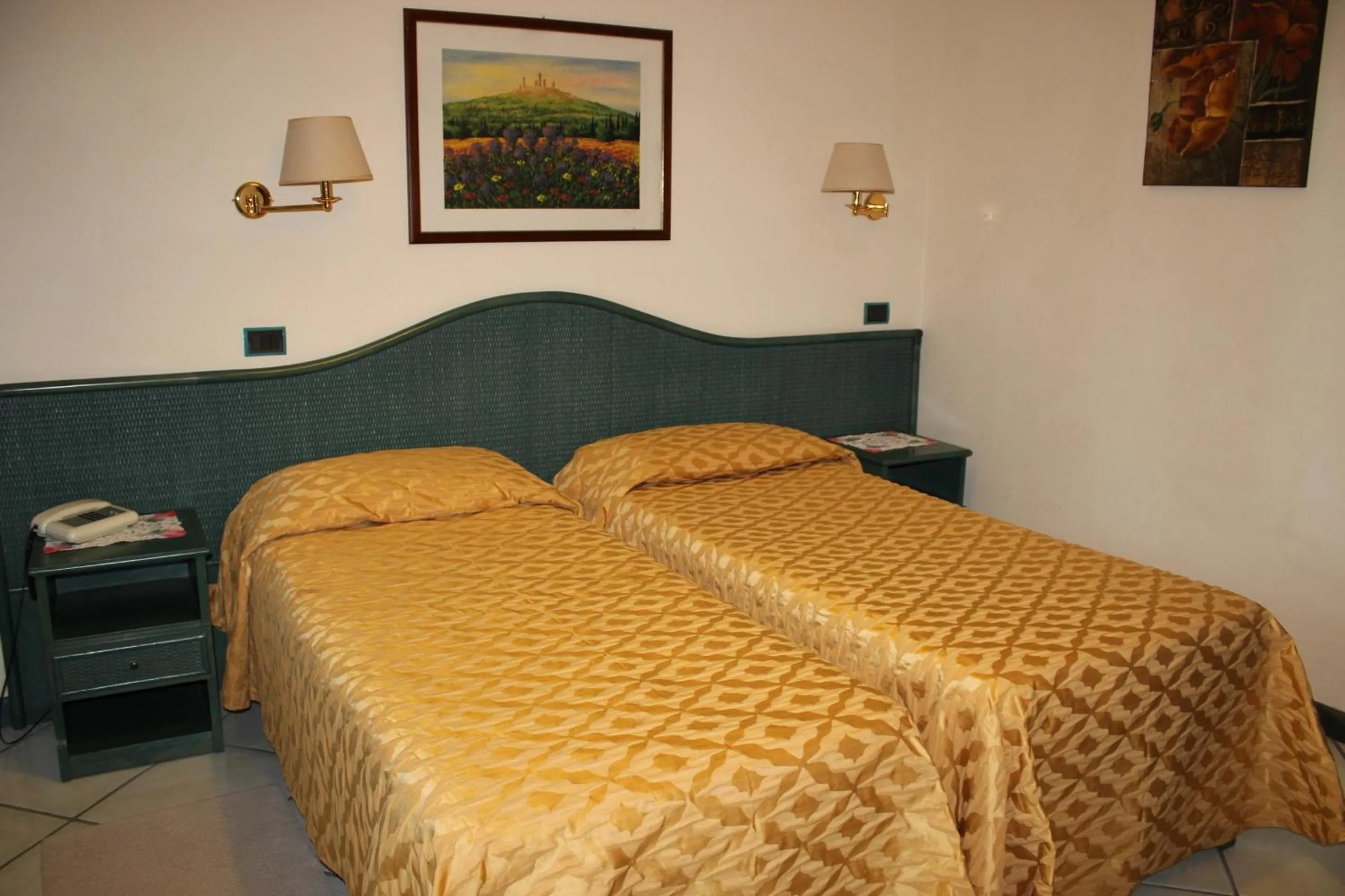 Photo of the whole room, Bed in Hotel Kyrton