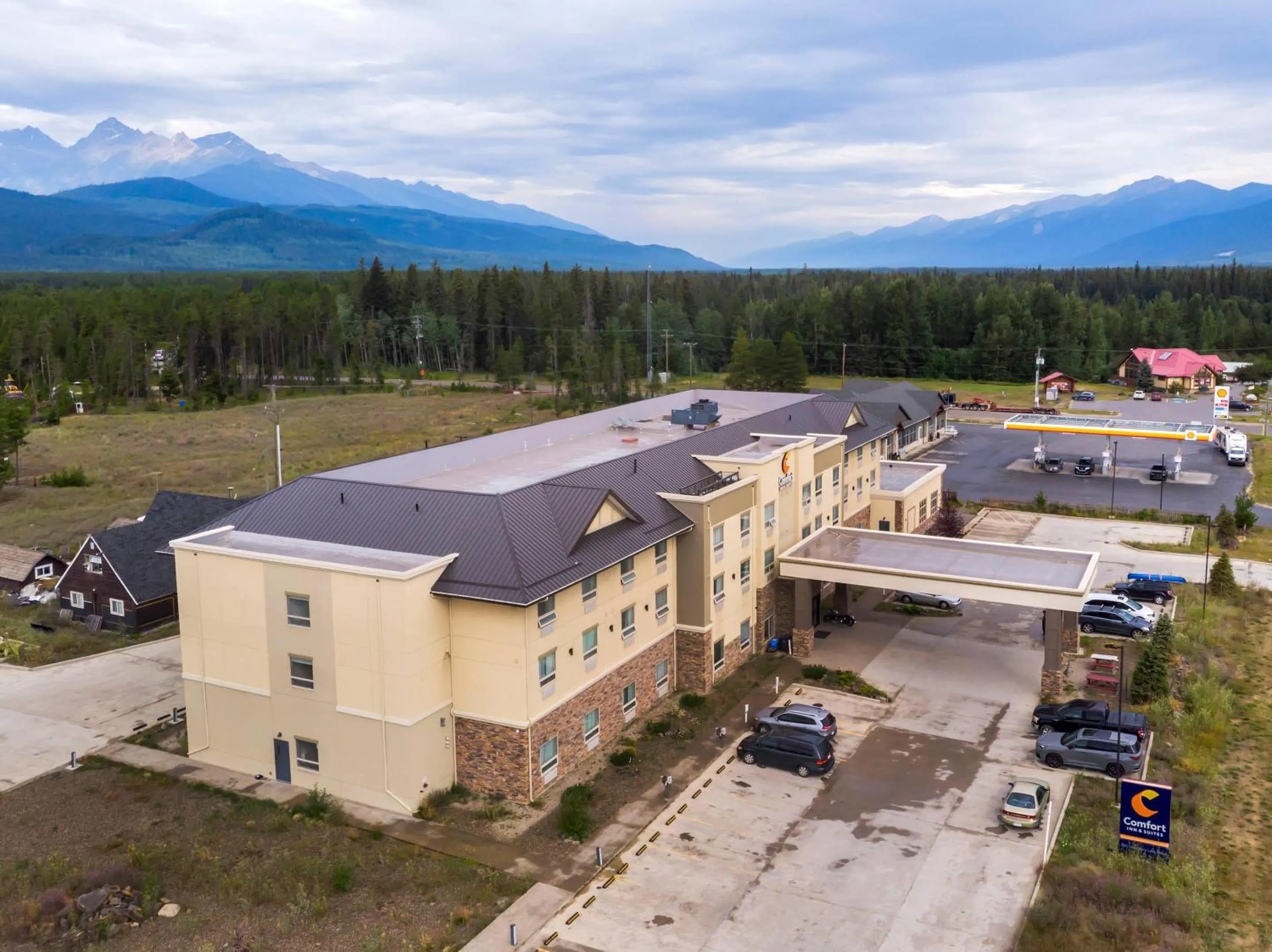 Property building in Comfort Inn & Suites