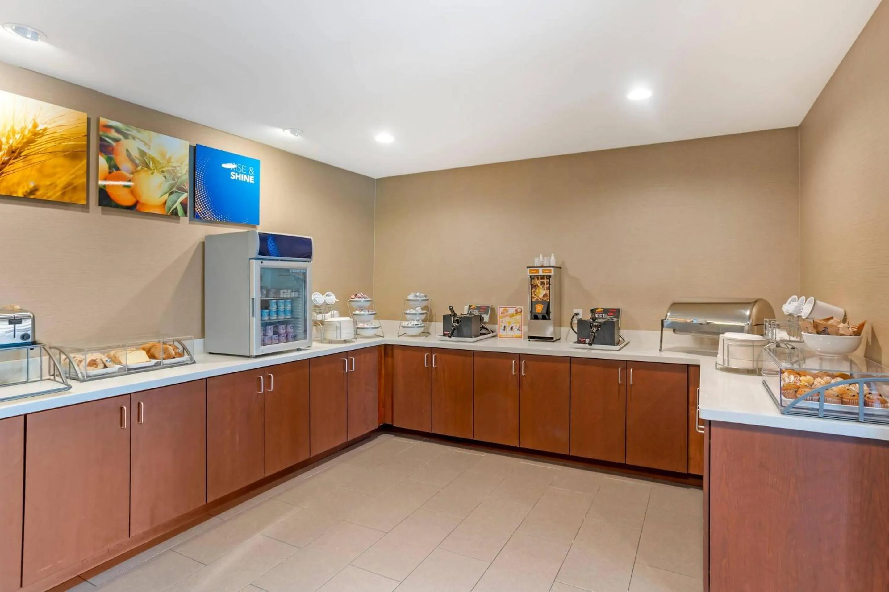 Breakfast in Comfort Inn & Suites Gap Amish Country