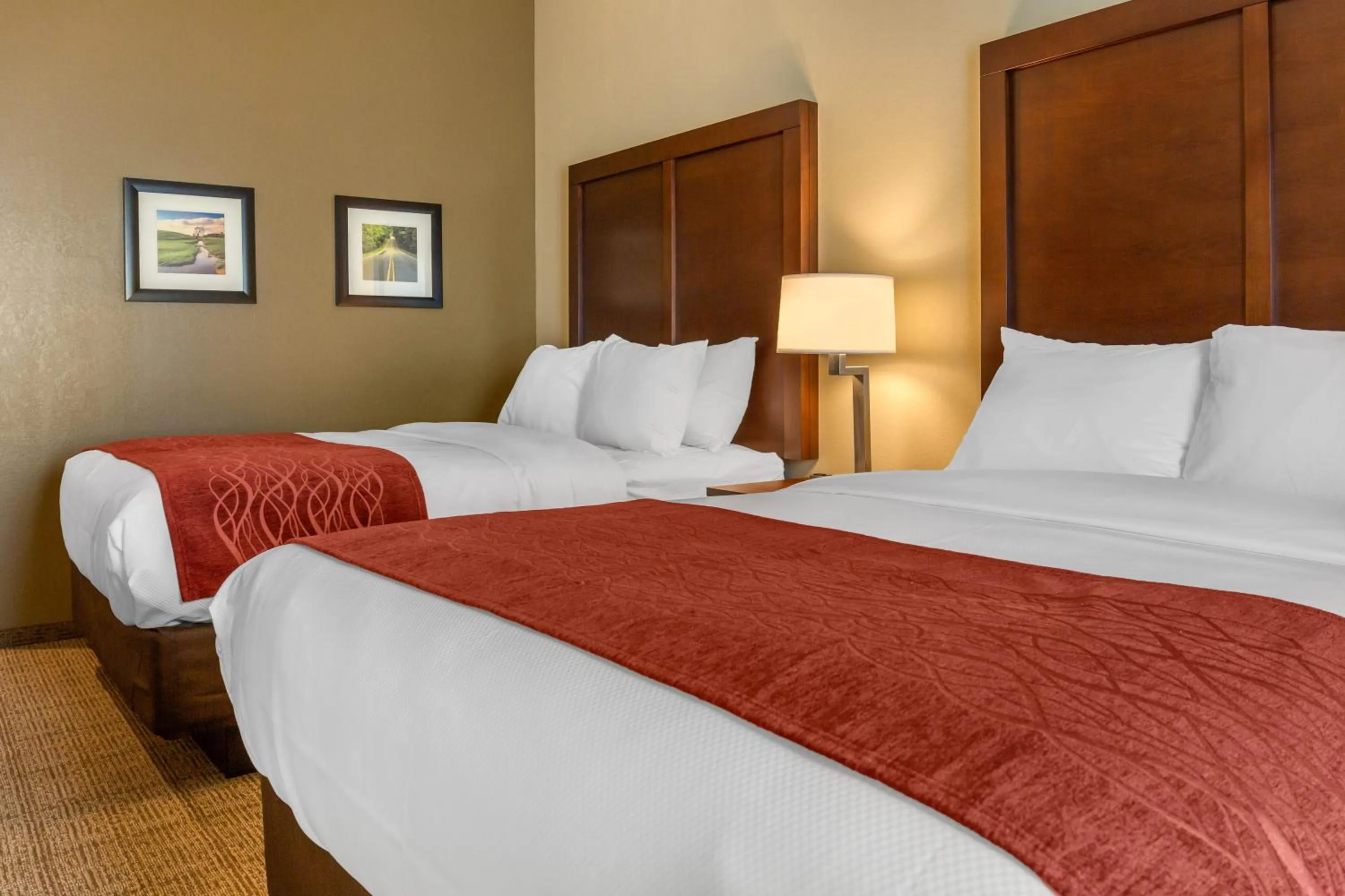 Bed in Comfort Inn & Suites Gap Amish Country