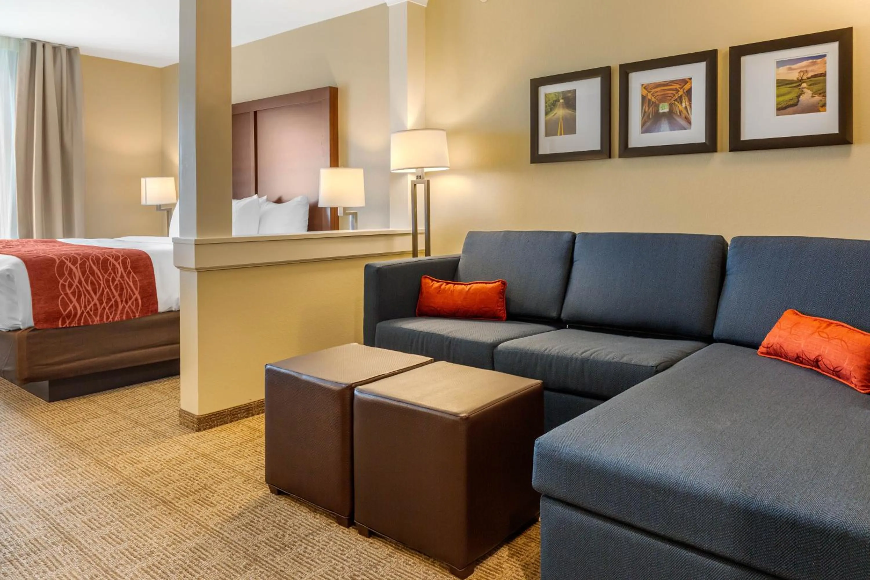 Bed in Comfort Inn & Suites Gap Amish Country