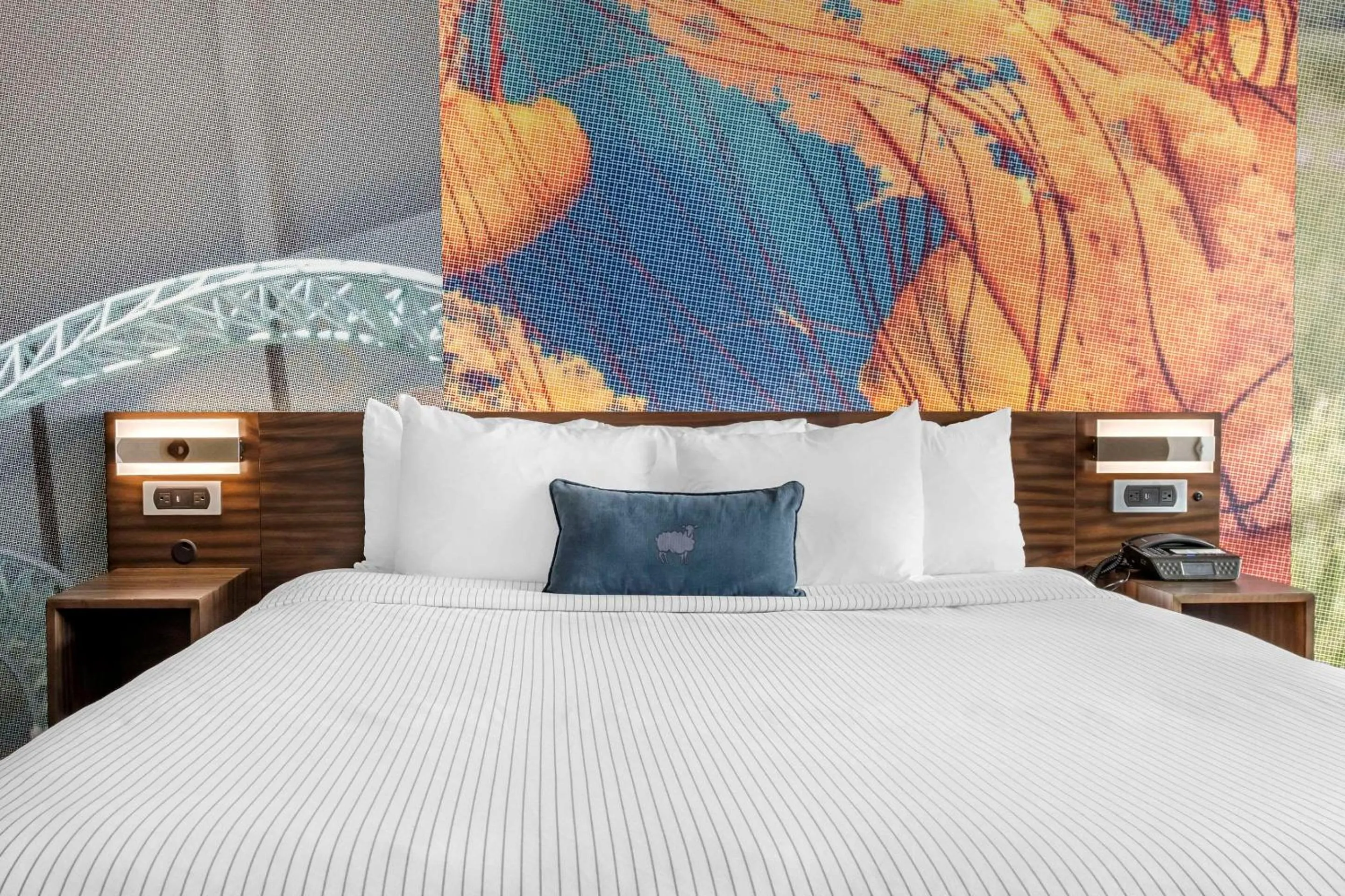 Bedroom, Bed in Cambria Hotel Bloomington Mall of America Minneapolis Airport