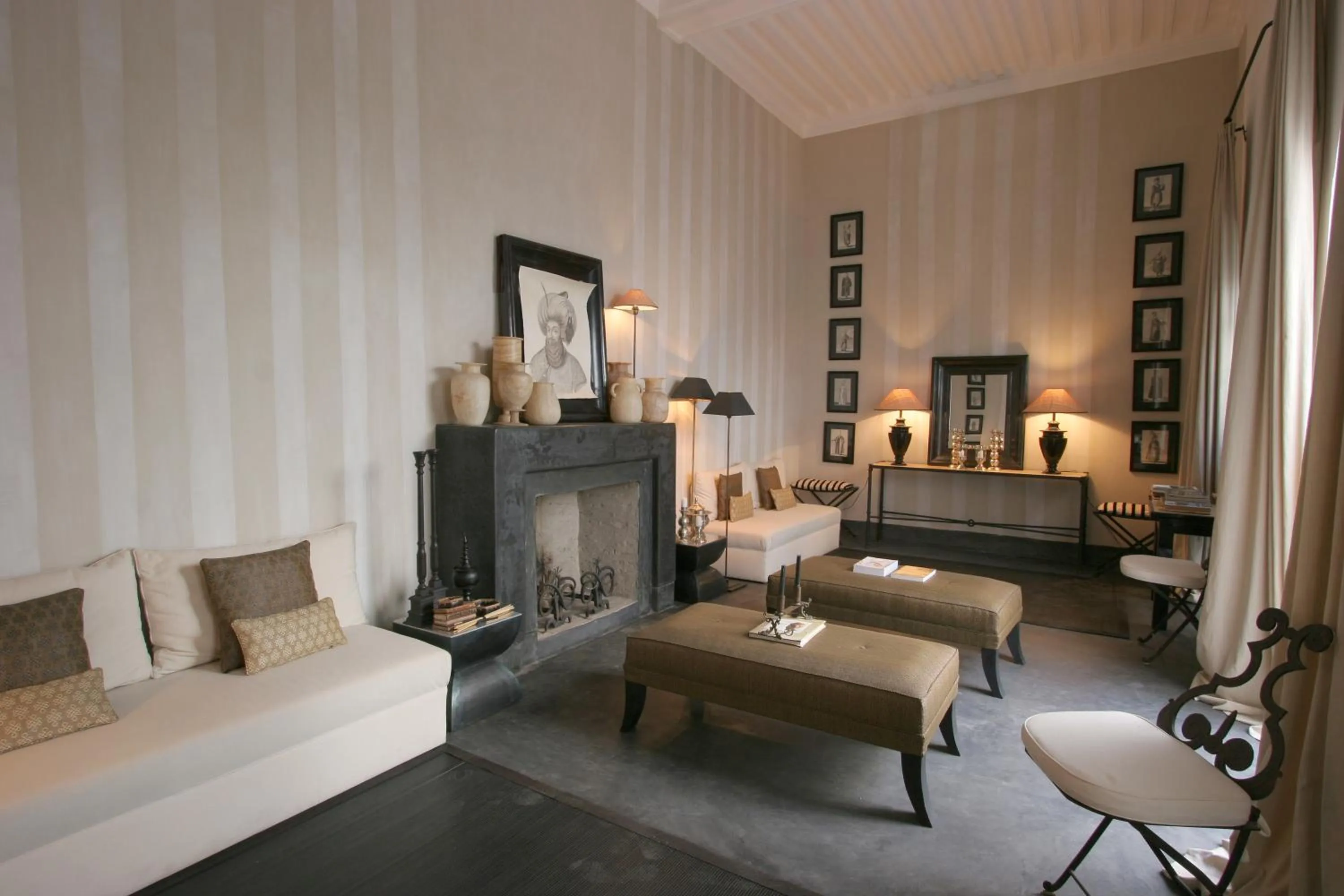 Communal lounge/ TV room in Dar Seven