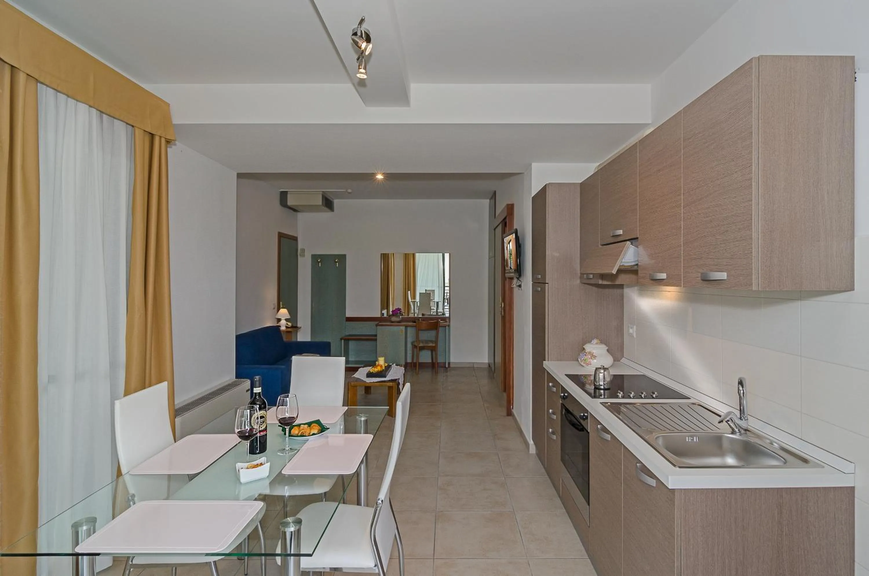 Dining area in Hotel Paris