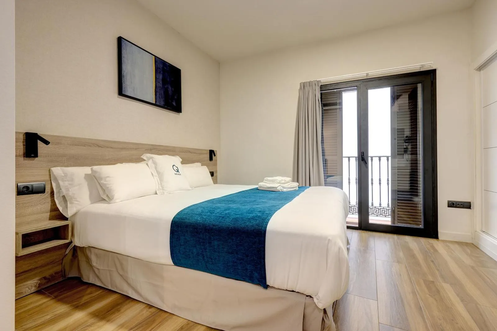 Bed in Aqua Apartments Málaga