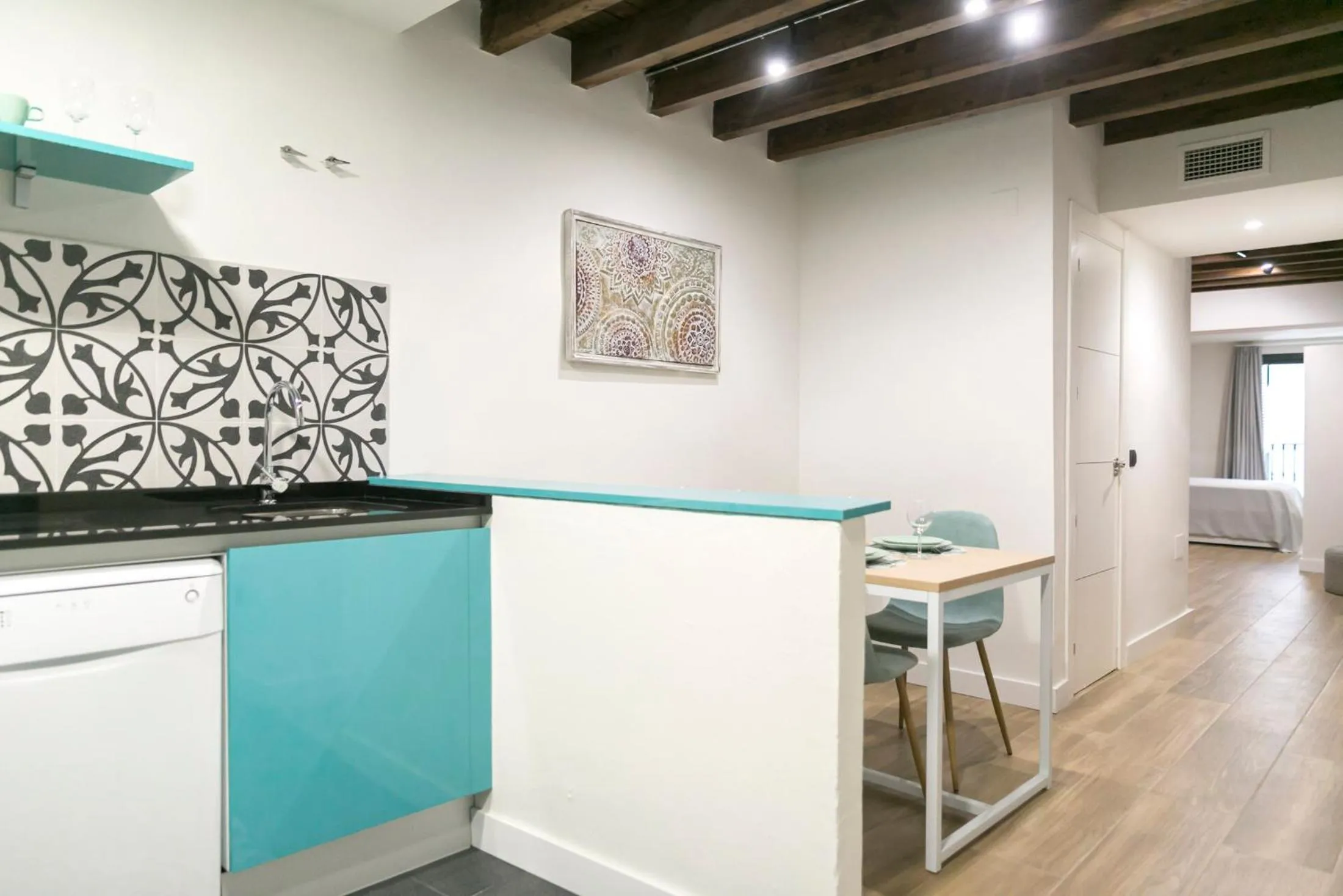 Kitchen or kitchenette in Aqua Apartments Málaga