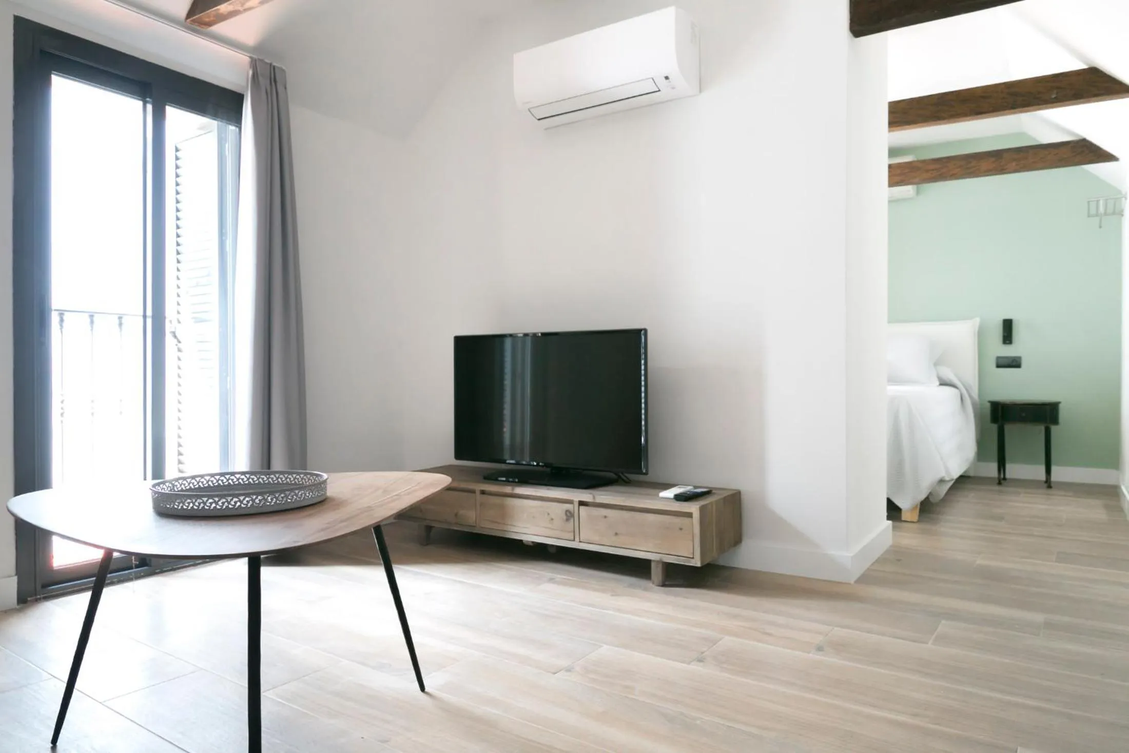 TV and multimedia in Aqua Apartments Málaga