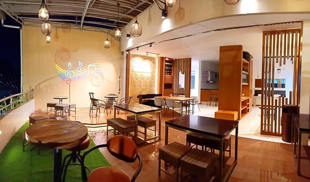 Restaurant/places to eat in Arawa Traveller's Inn Motel