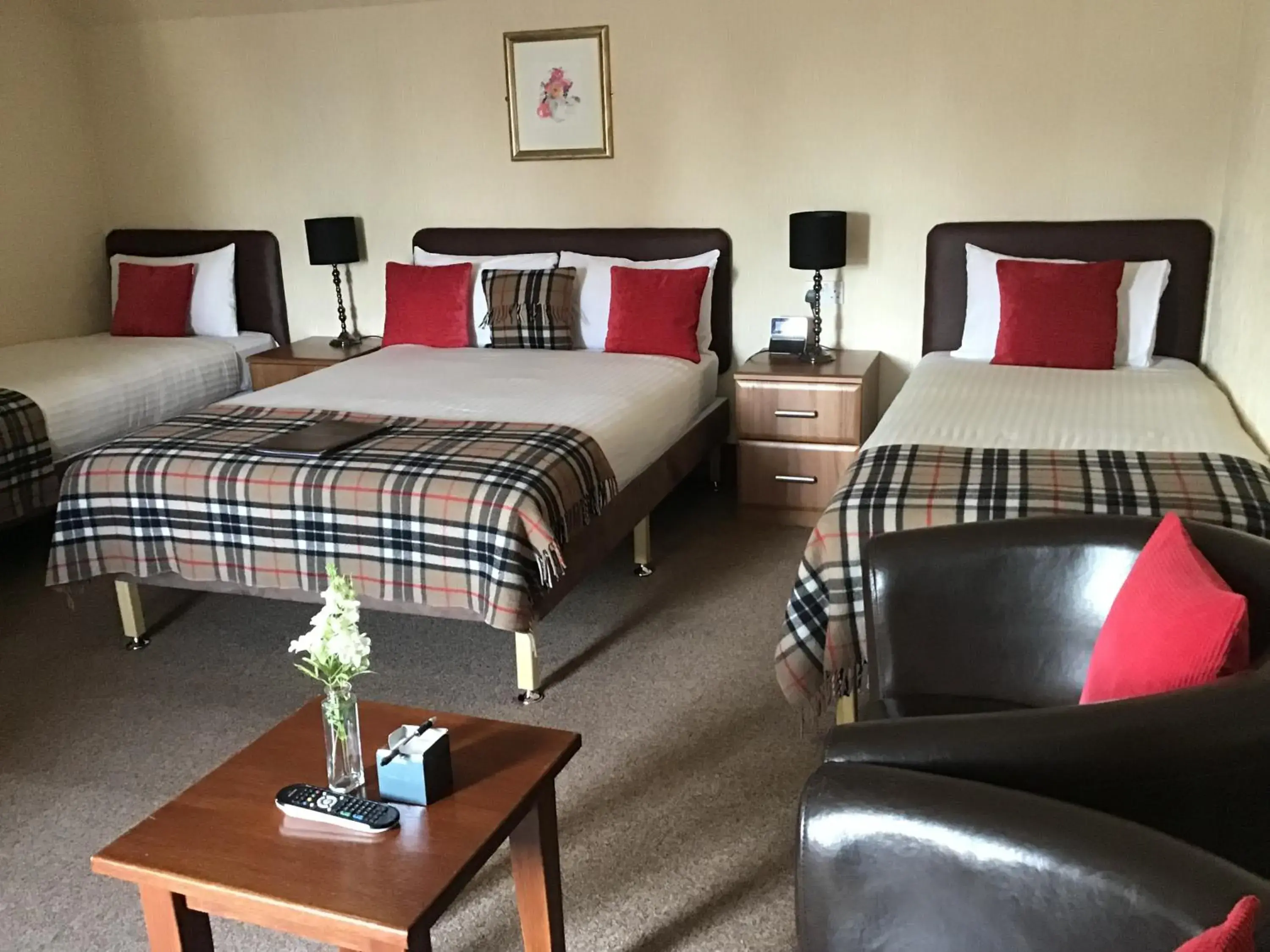 Family Room with Private Bathroom in Eskdale Guest House Family Room with Private Bathroom in Eskdale Guest House