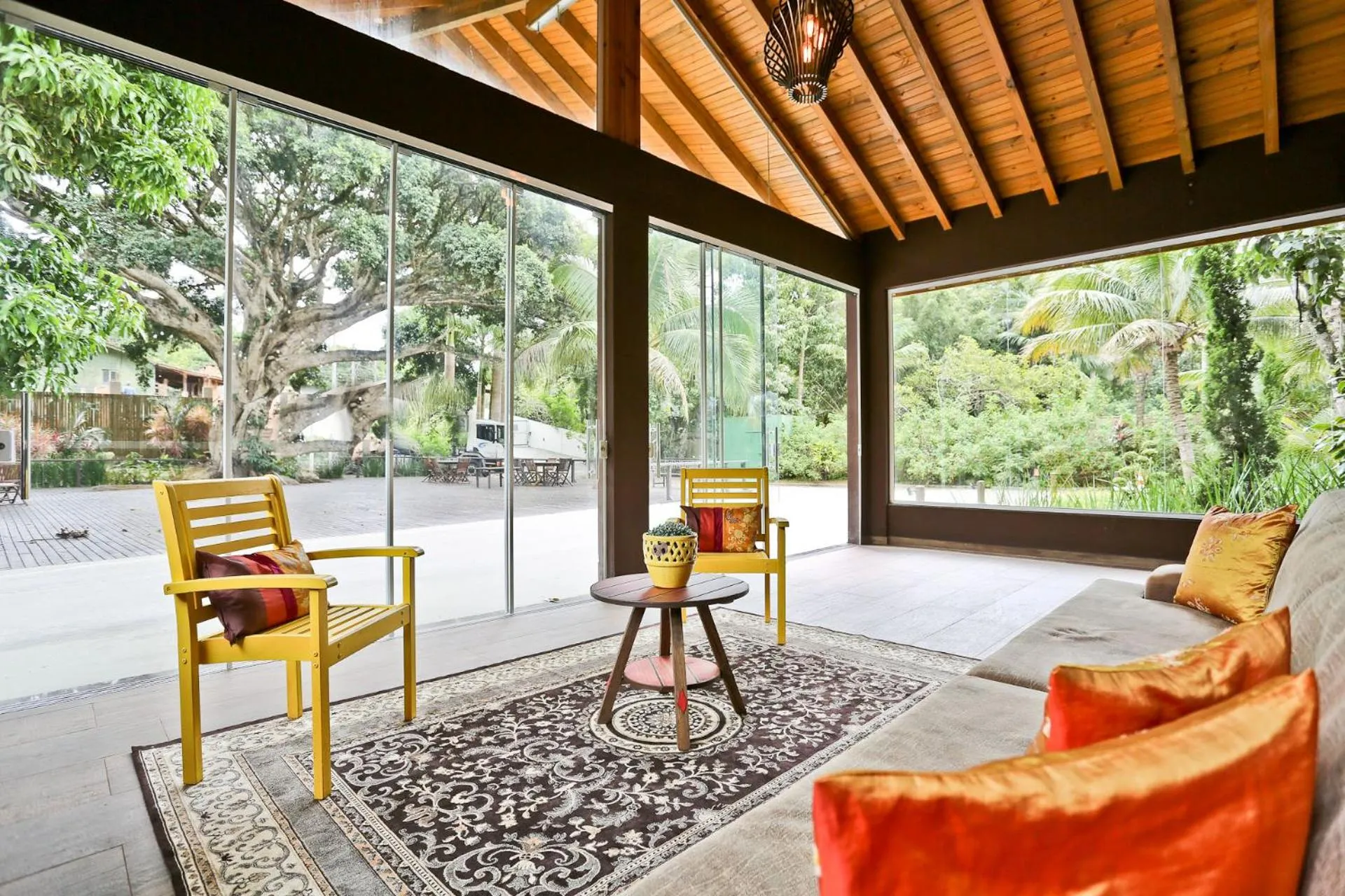 Seating area in Estaleiro Guest House