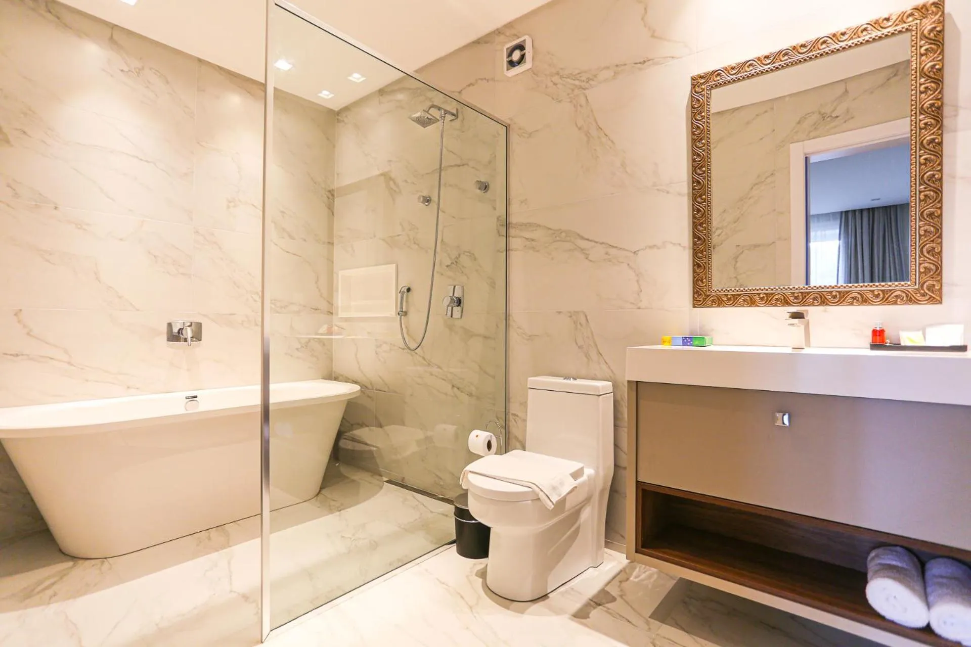 Bathroom in Estaleiro Guest House