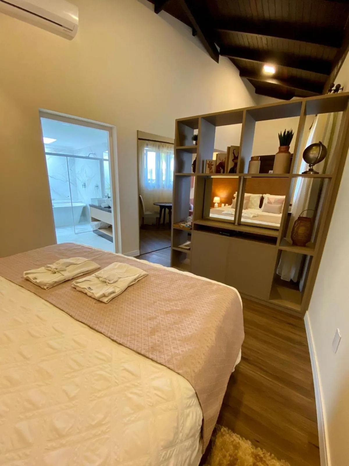 Bed in Estaleiro Guest House