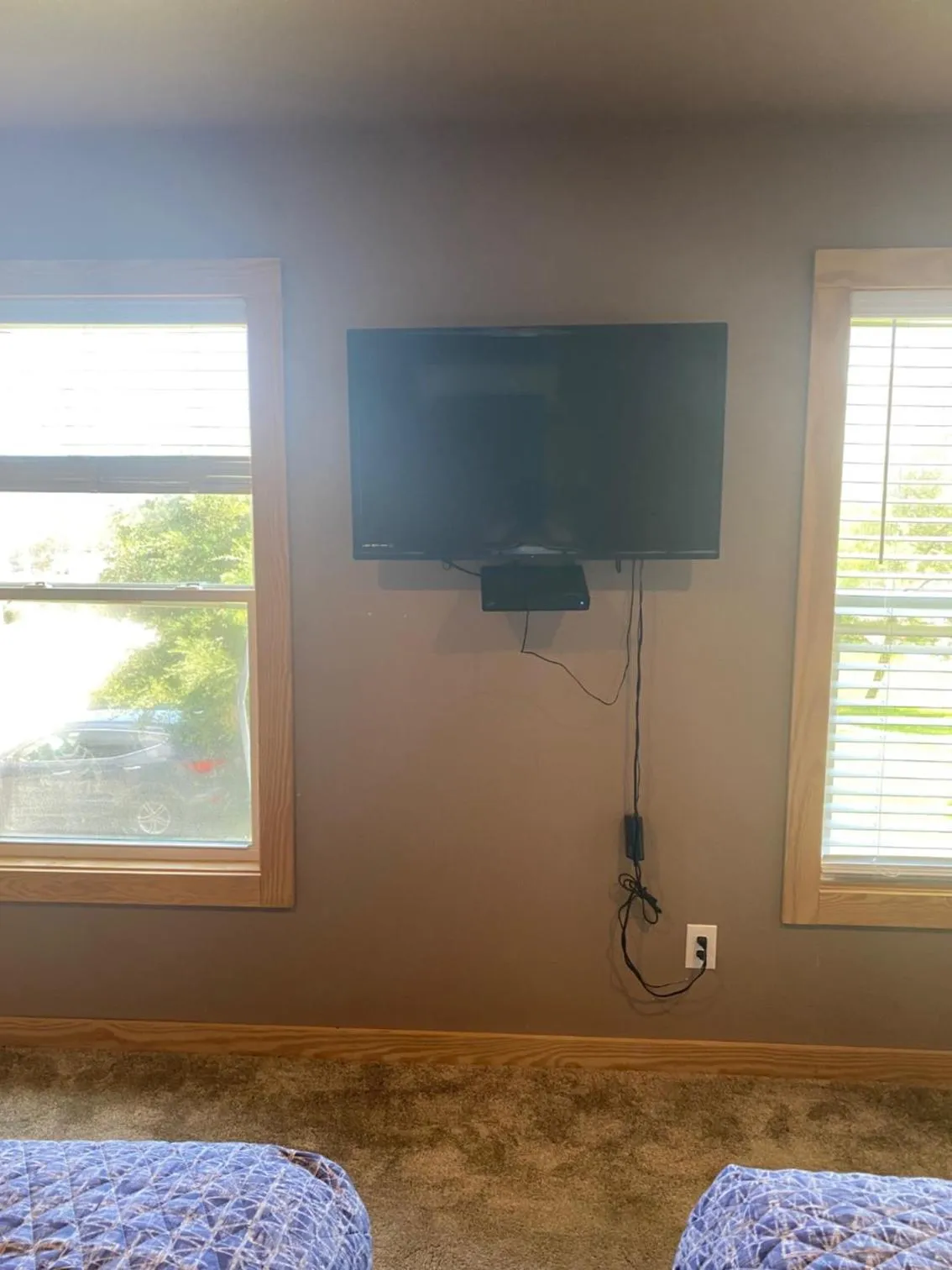 TV and multimedia in Scarborough Inn