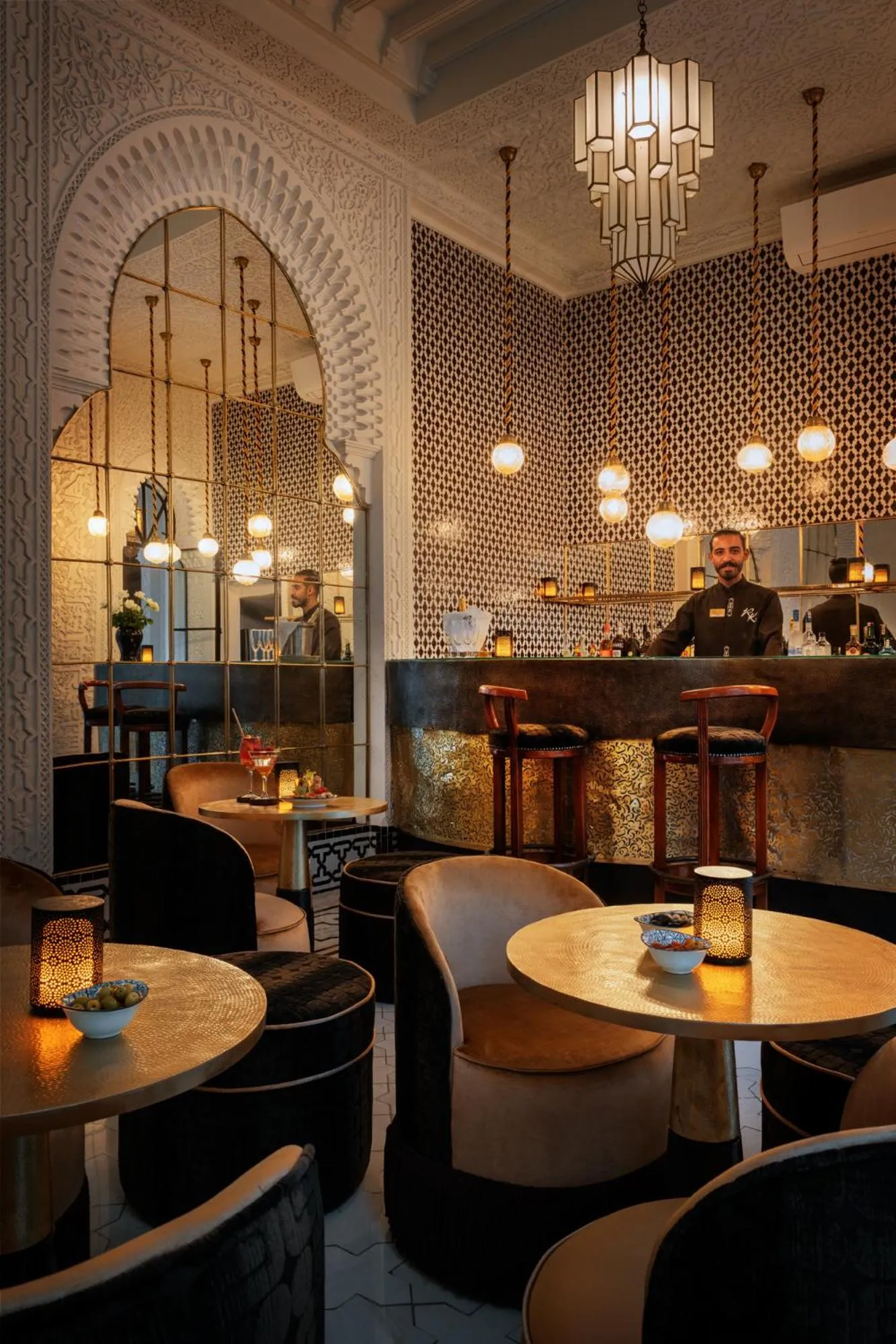 Restaurant/places to eat in Riad Kheirredine