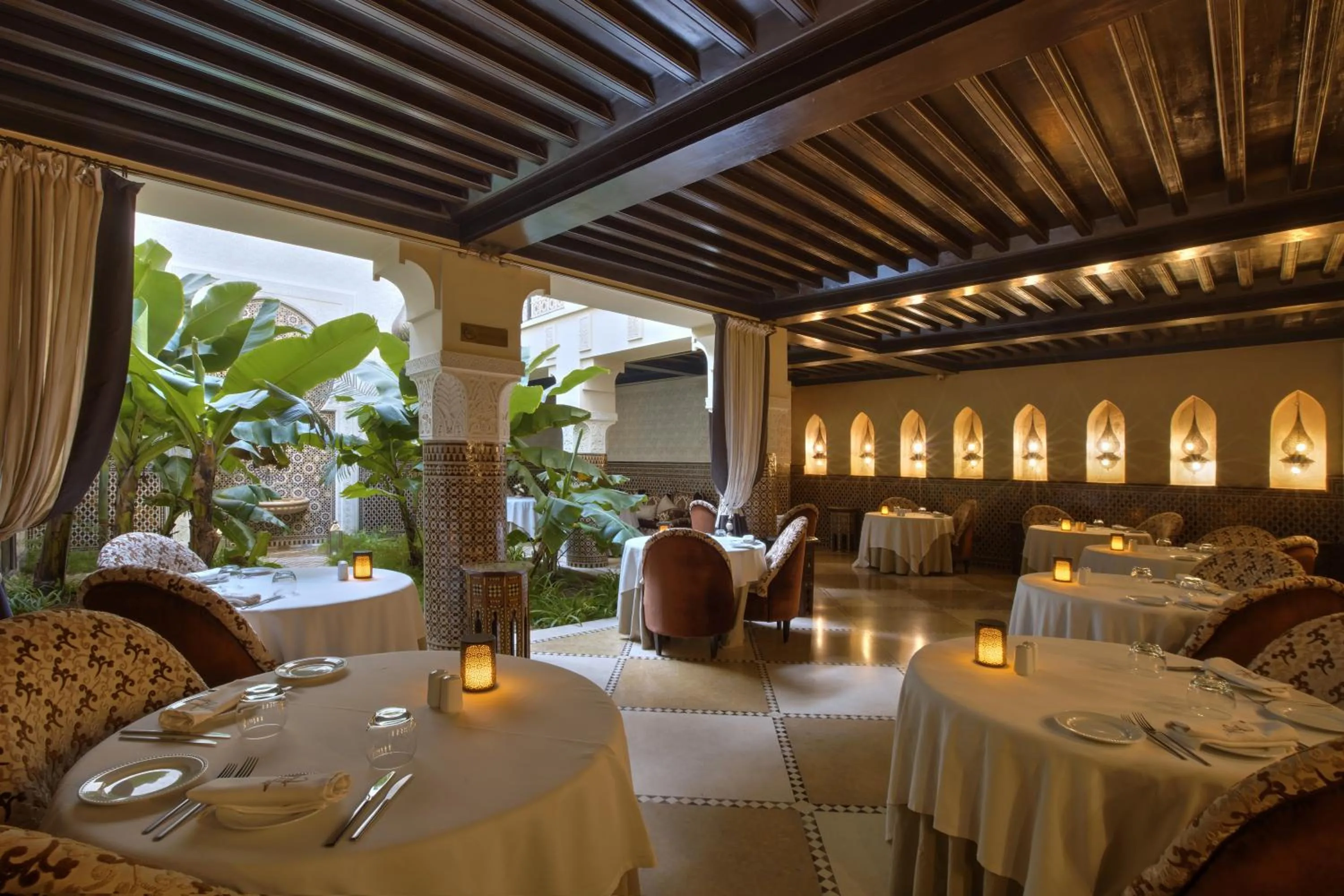 Restaurant/places to eat in Riad Kheirredine