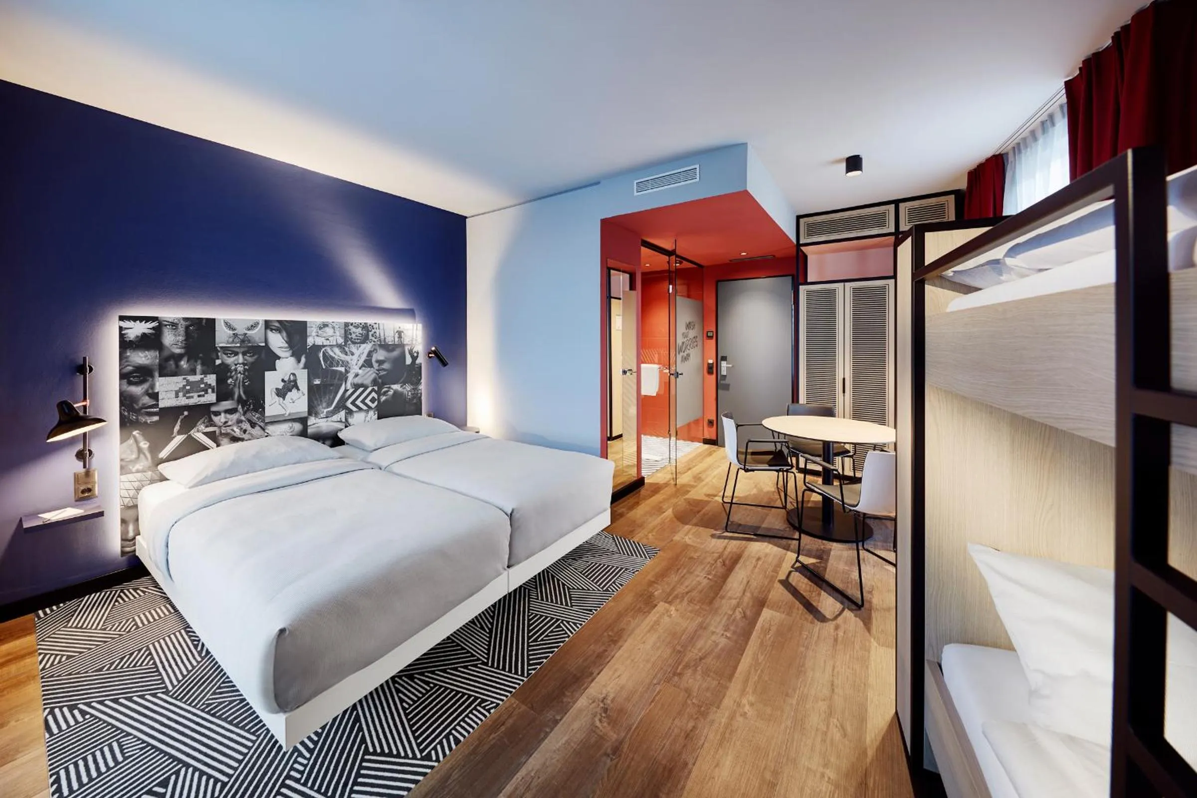 Bed in LEGERE EXPRESS Leipzig