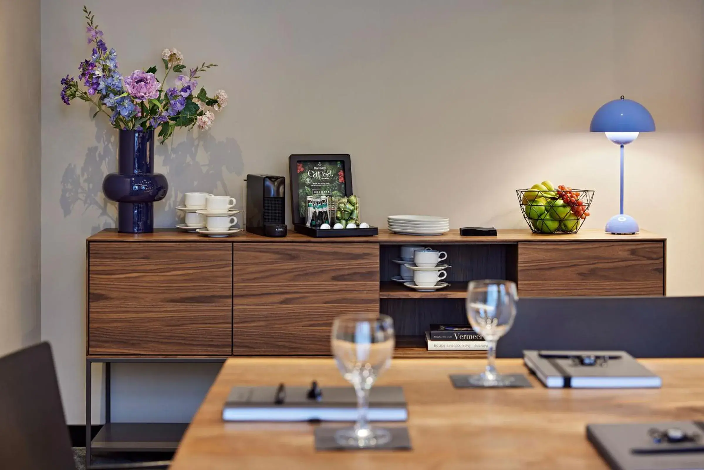 Lounge or bar in LÉGÈRE EXPRESS Leipzig Lounge or bar in LÉGÈRE EXPRESS Leipzig