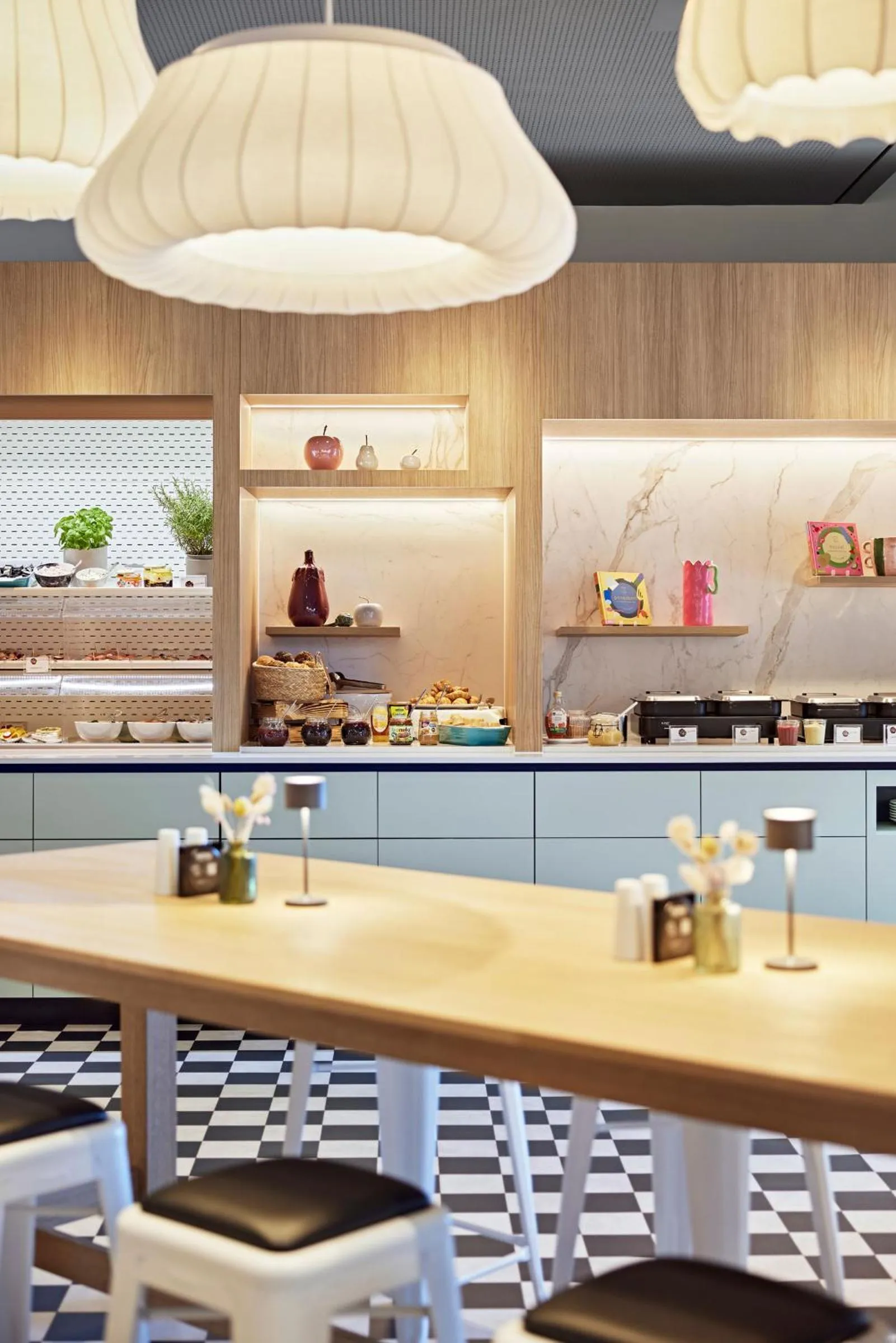 Food and drinks in LEGERE EXPRESS Leipzig