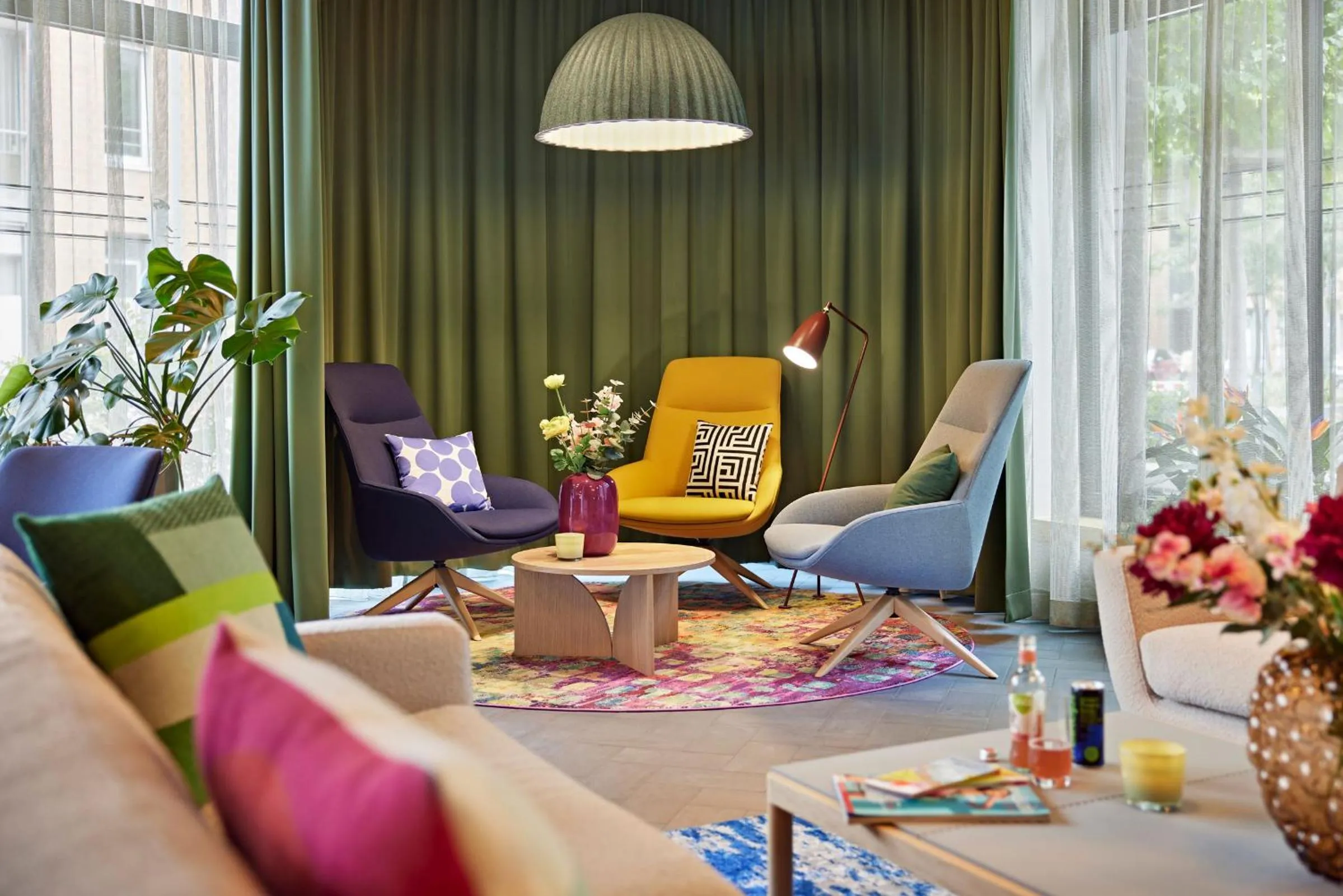 Lounge or bar in LEGERE EXPRESS Leipzig