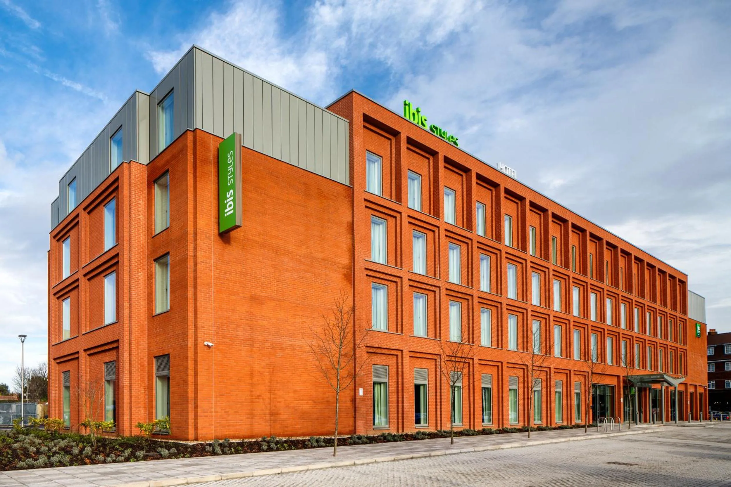 Property Building in IBIS STYLES London Heathrow East