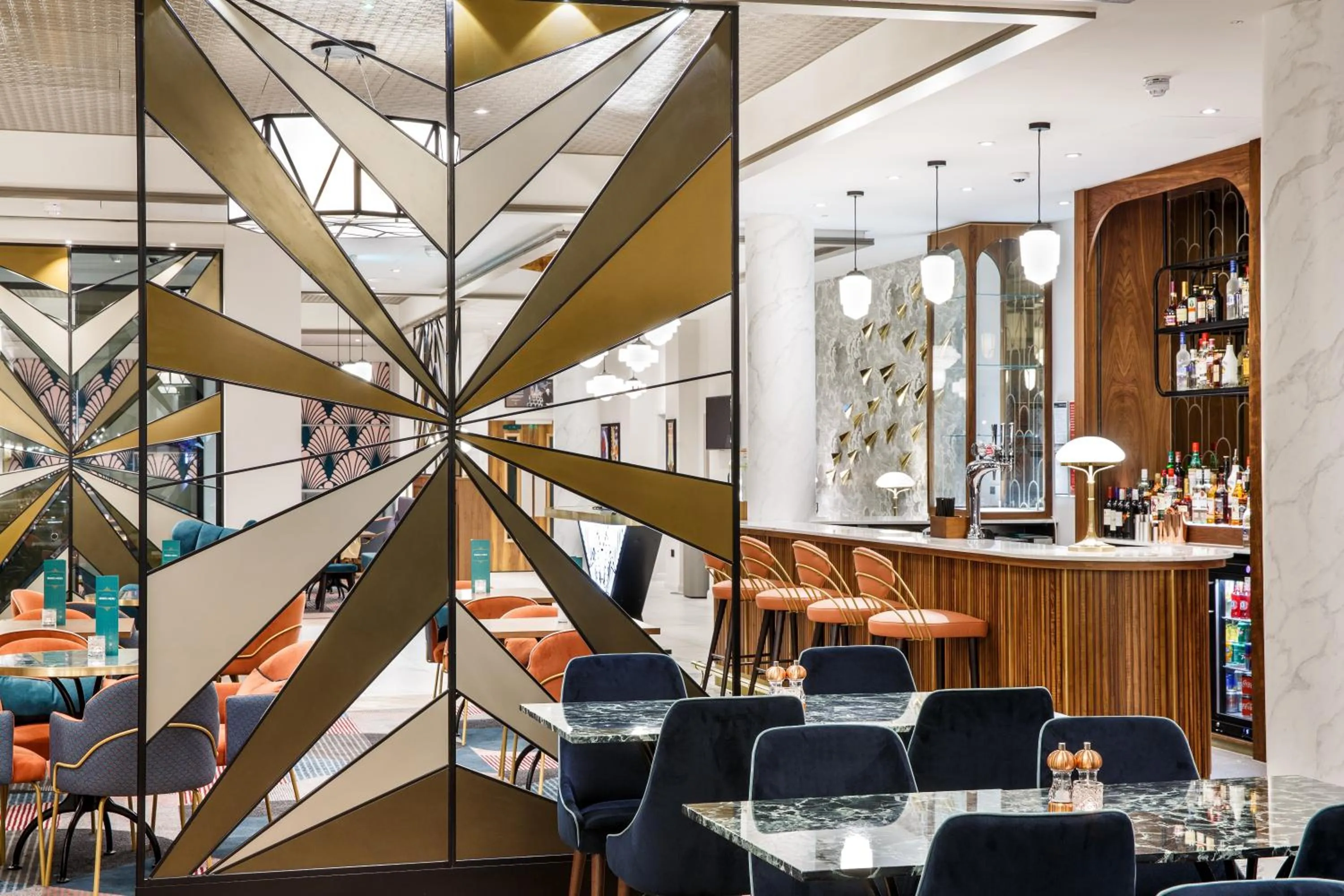 Restaurant/Places to Eat in IBIS STYLES London Heathrow East