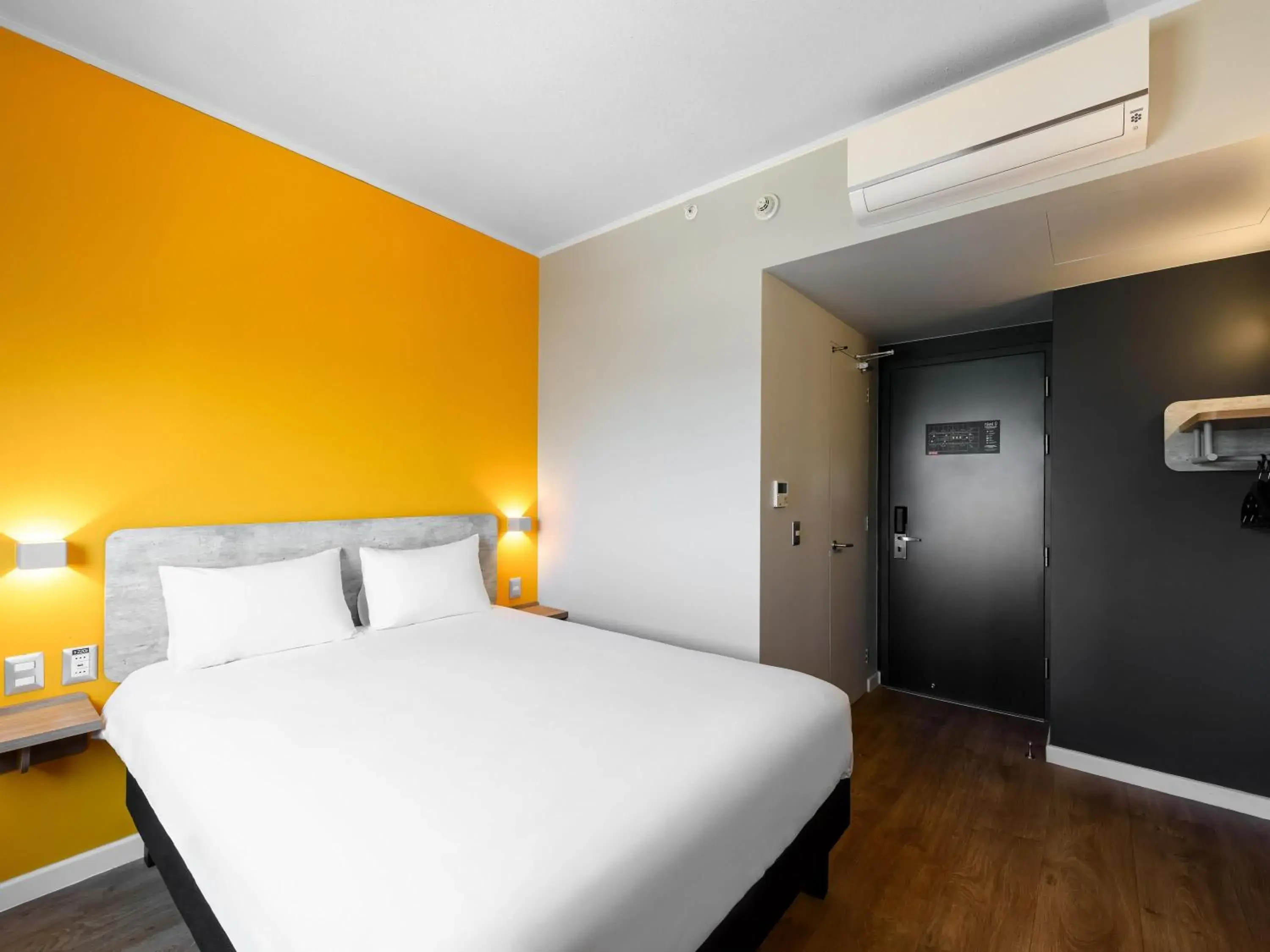 Bedroom, Bed in ibis budget Santiago Providencia Bedroom, Bed in ibis budget Santiago Providencia
