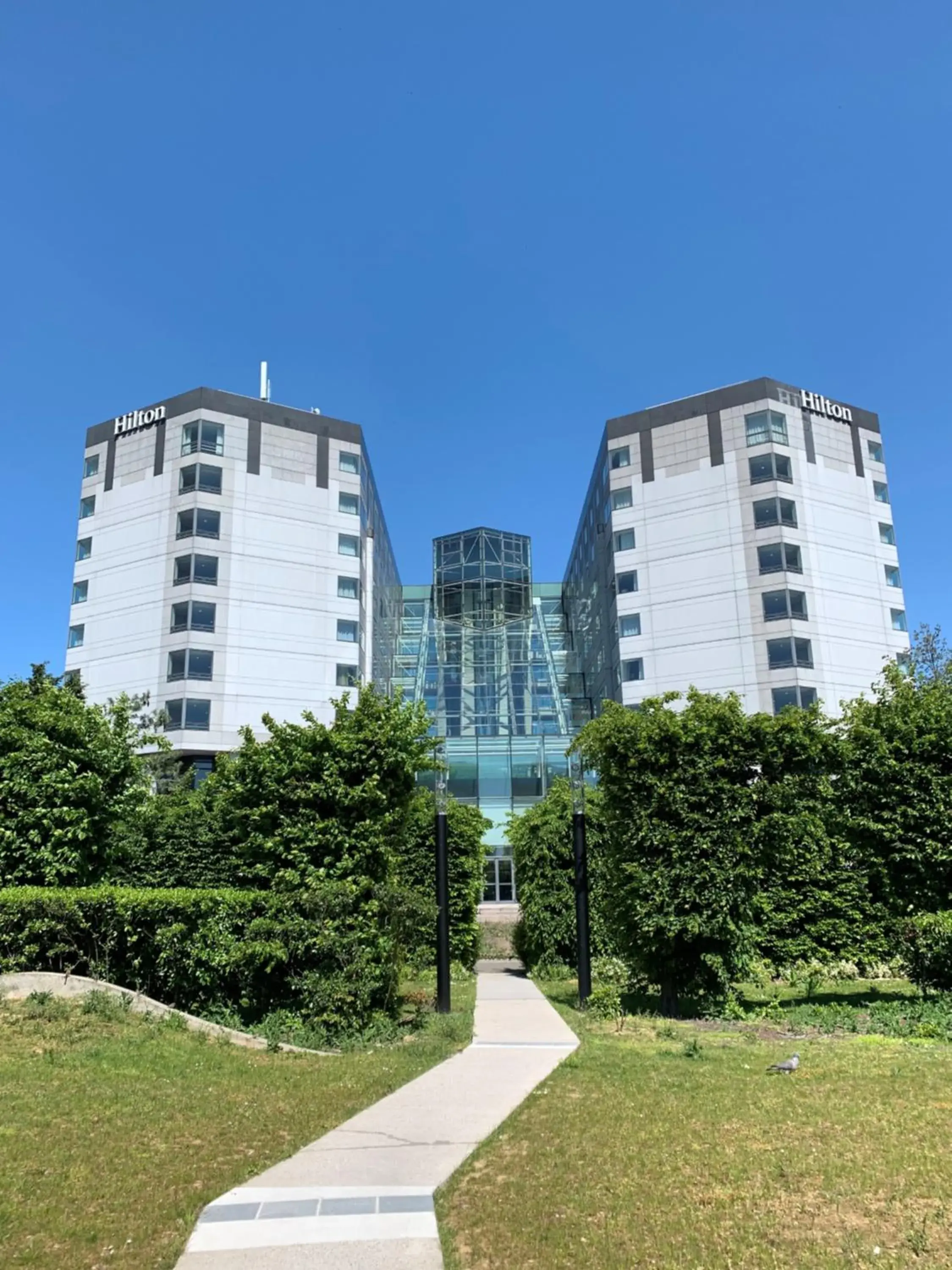 Property building in Hilton Paris Charles De Gaulle Airport Property building in Hilton Paris Charles De Gaulle Airport