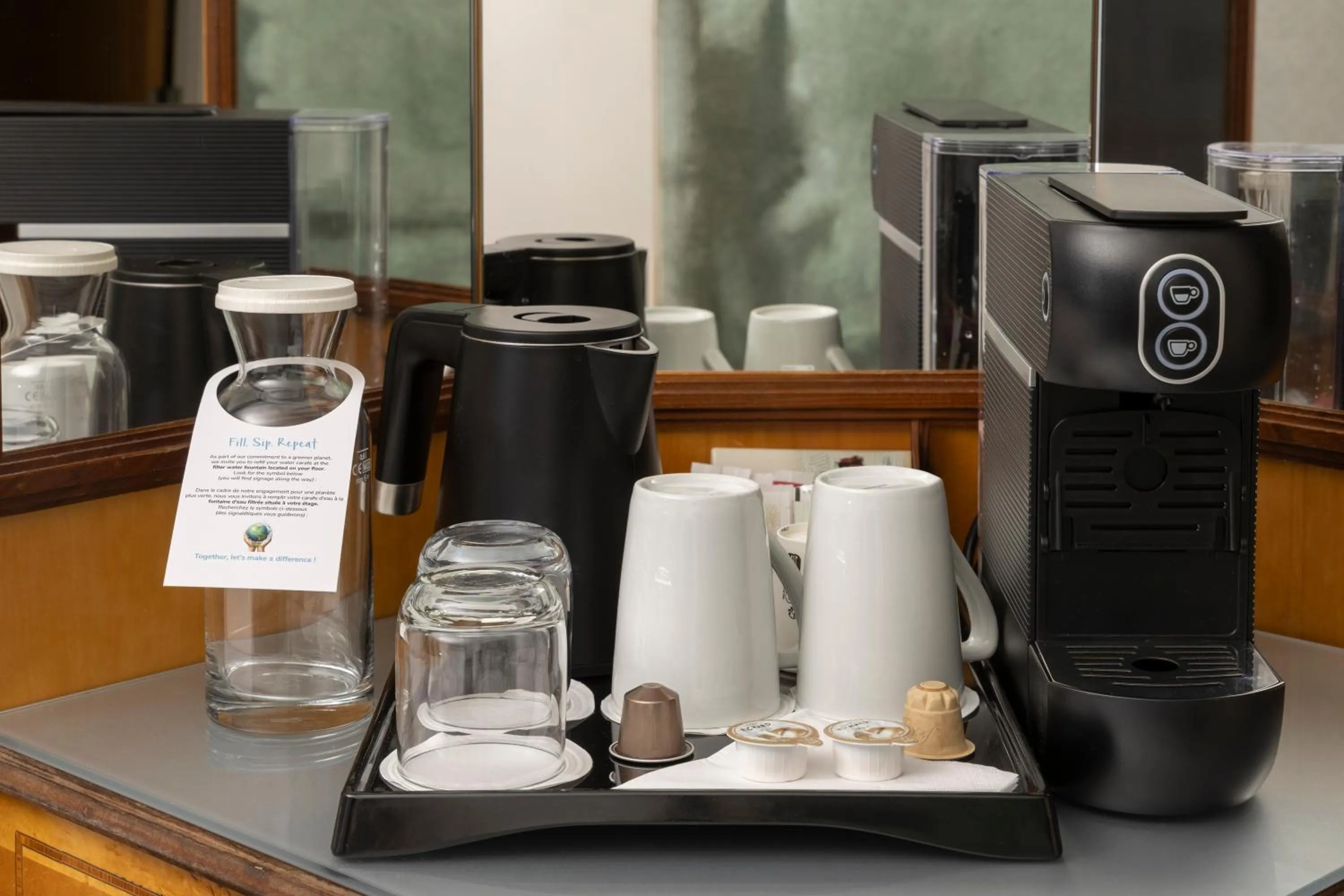 Coffee/tea facilities in Hilton Paris Charles De Gaulle Airport