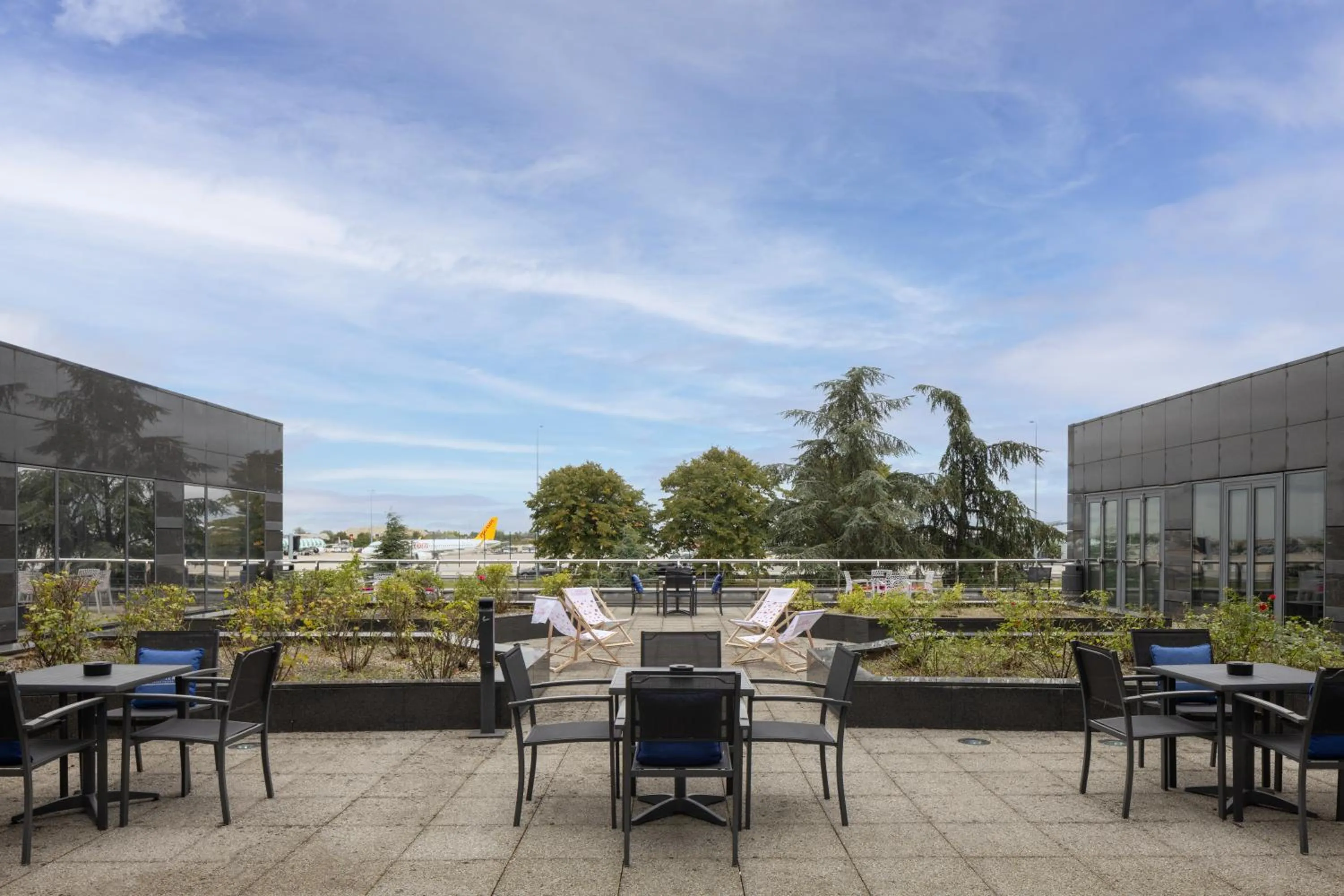 Balcony/Terrace in Hilton Paris Charles De Gaulle Airport