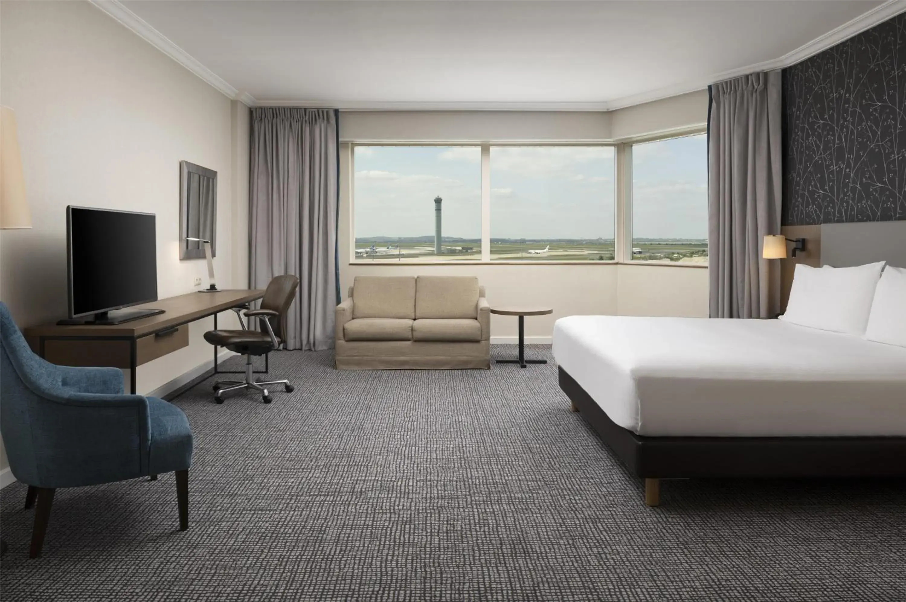 Bed in Hilton Paris Charles De Gaulle Airport Bed in Hilton Paris Charles De Gaulle Airport