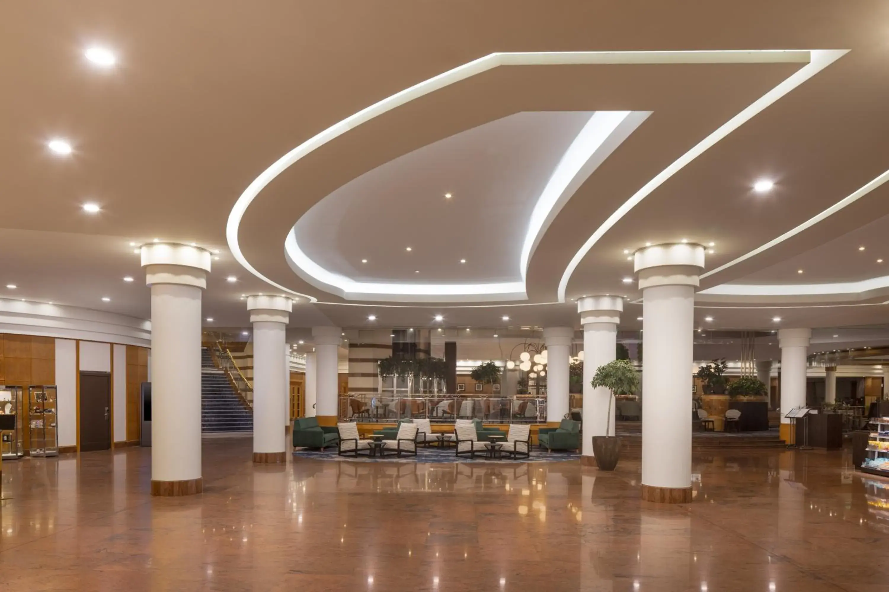 Facade/entrance in Hilton Paris Charles De Gaulle Airport Facade/entrance in Hilton Paris Charles De Gaulle Airport