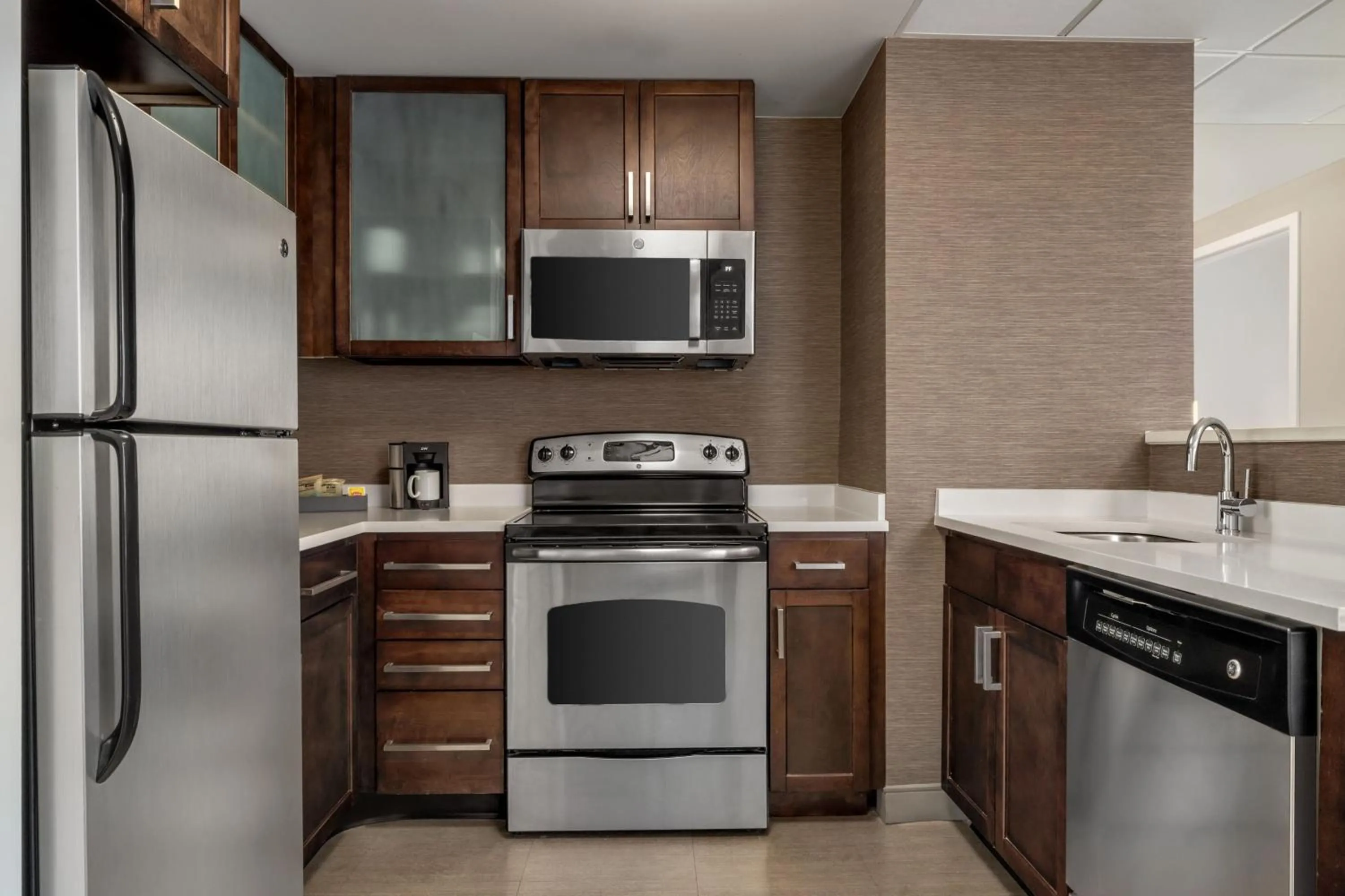 Kitchen or kitchenette in Residence Inn by Marriott Omaha Downtown Old Market Area