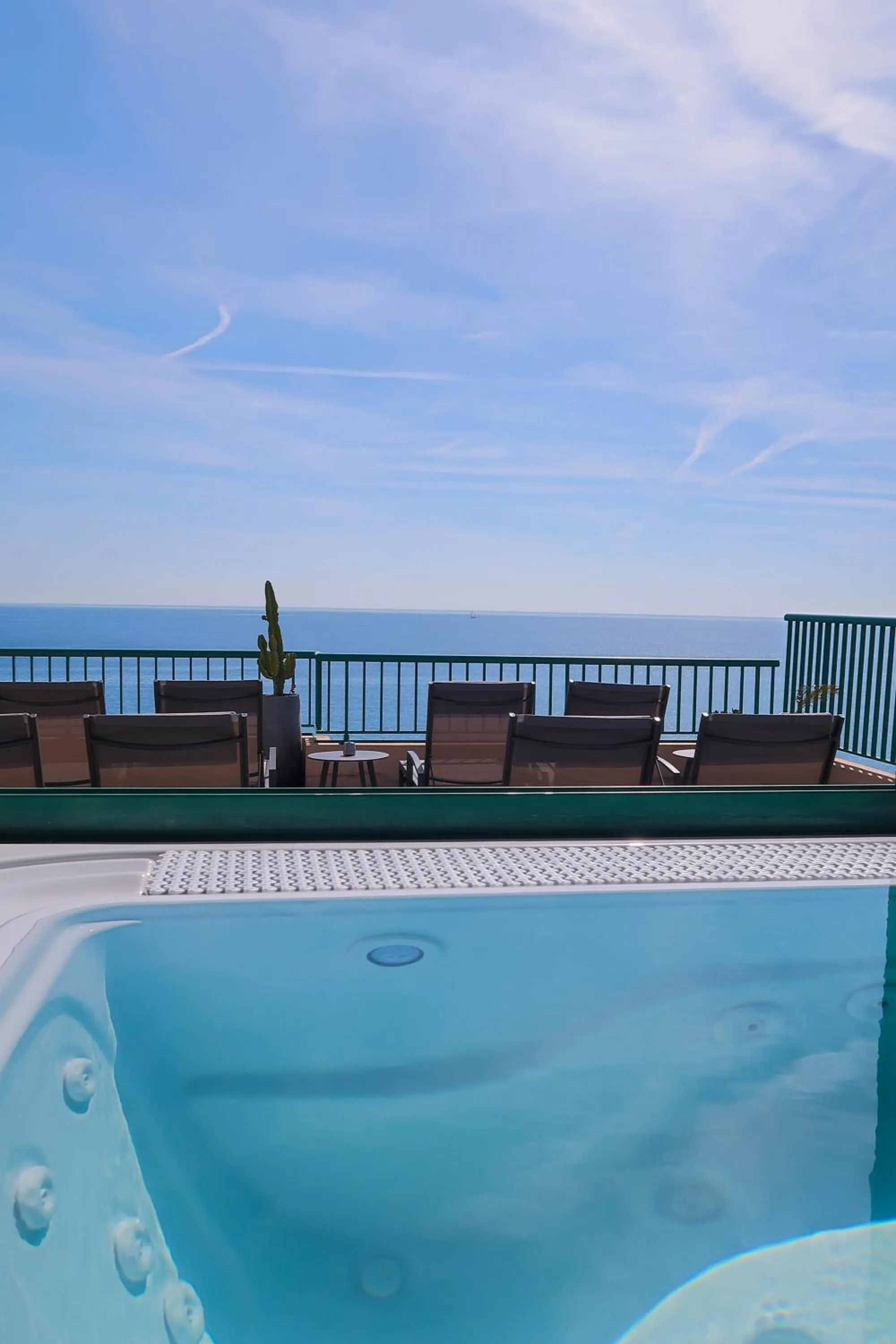 Hot Tub in Princess Et Richmond