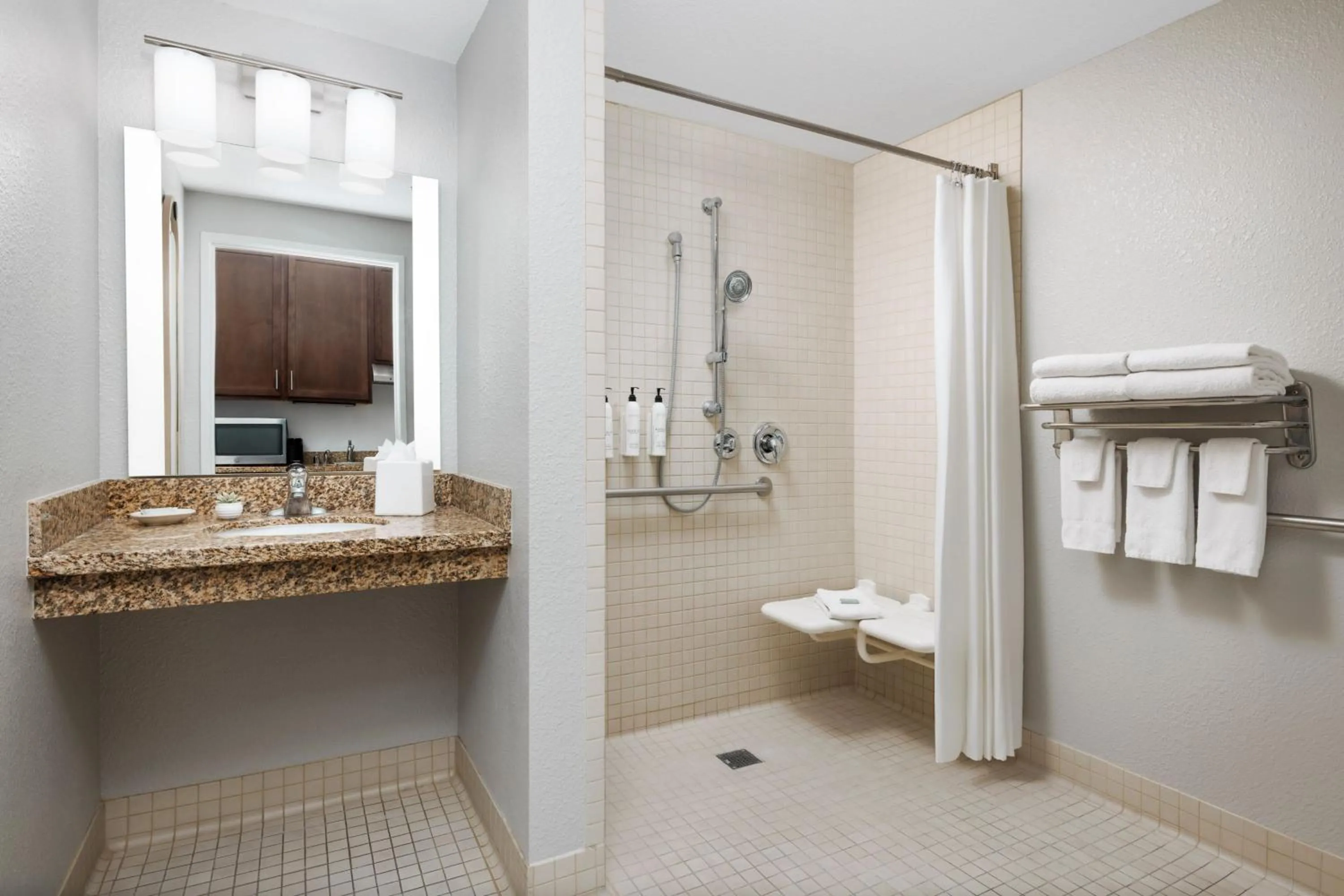 Bathroom in TownePlace Suites by Marriott Roswell