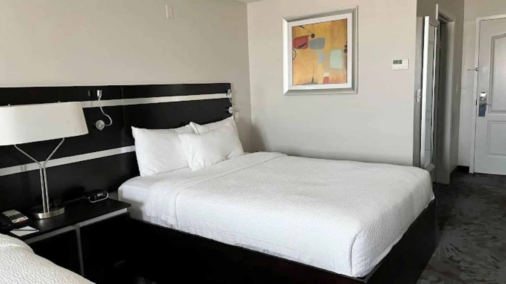 Bed in Fairfield Inn and Suites by Marriott North Spring
