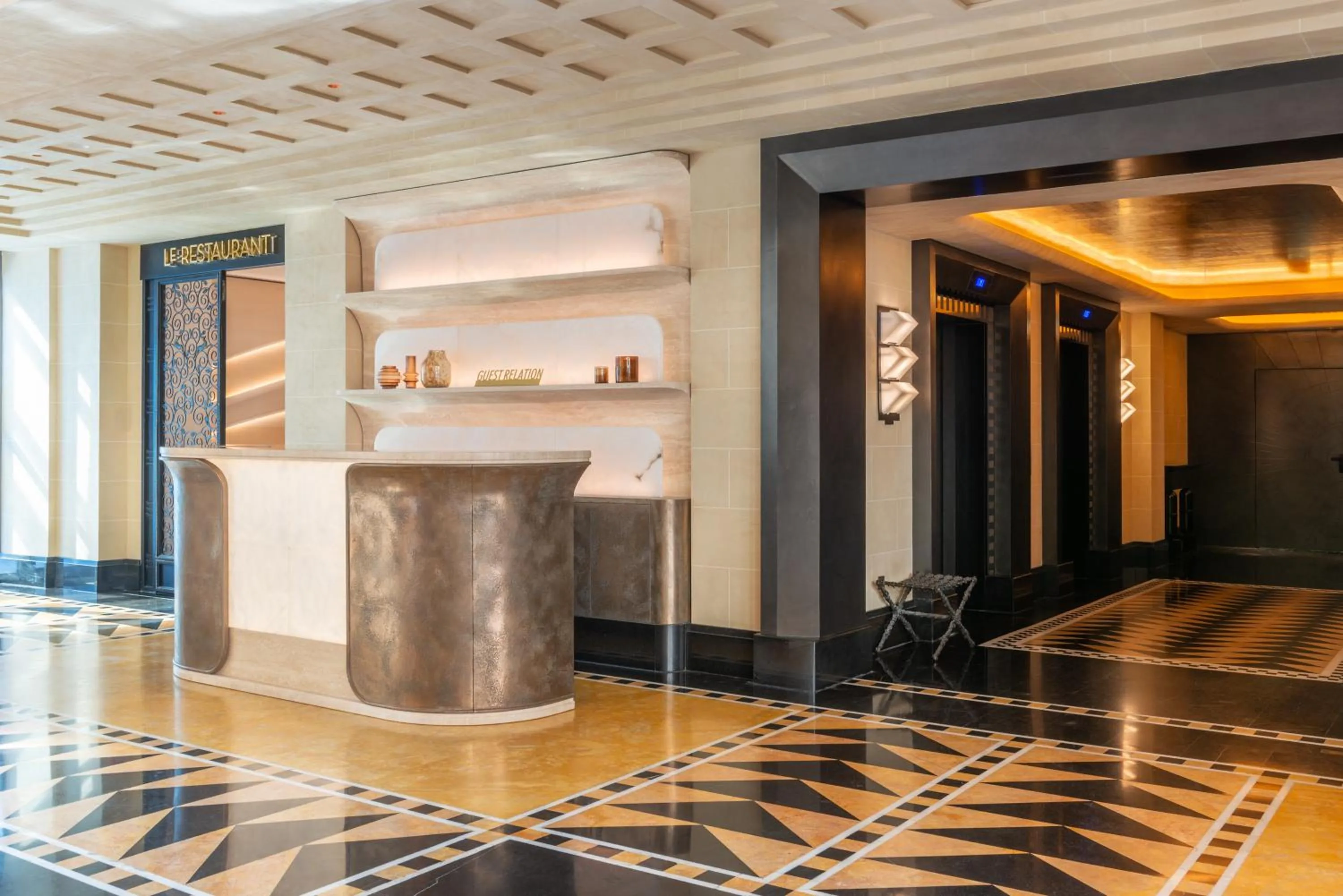 Lobby or reception in L'Hôtel du Collectionneur Paris