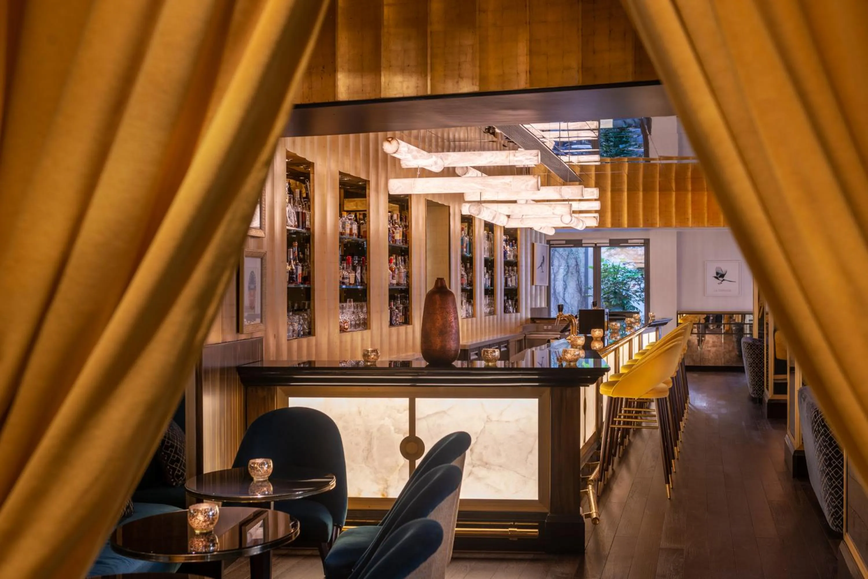 Restaurant/places to eat in L'Hôtel du Collectionneur Paris