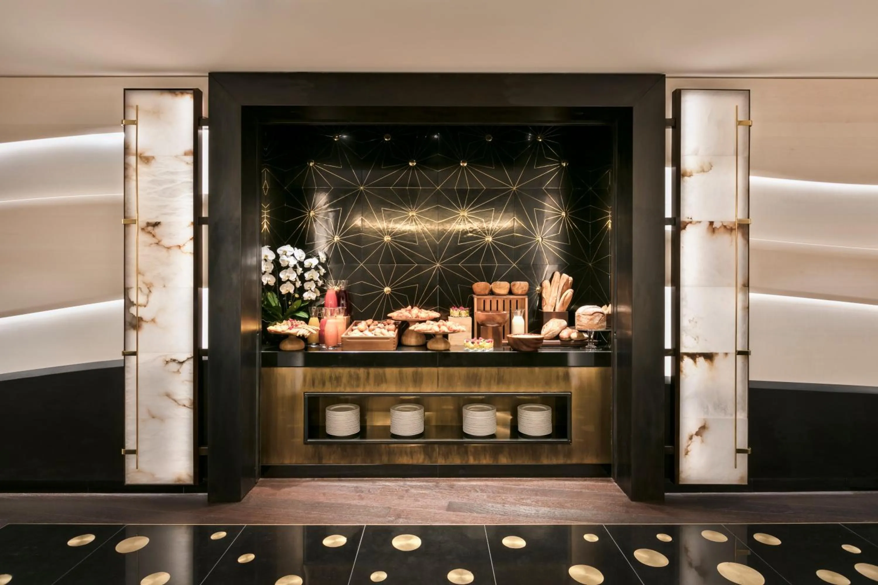 Breakfast in L'Hôtel du Collectionneur Paris