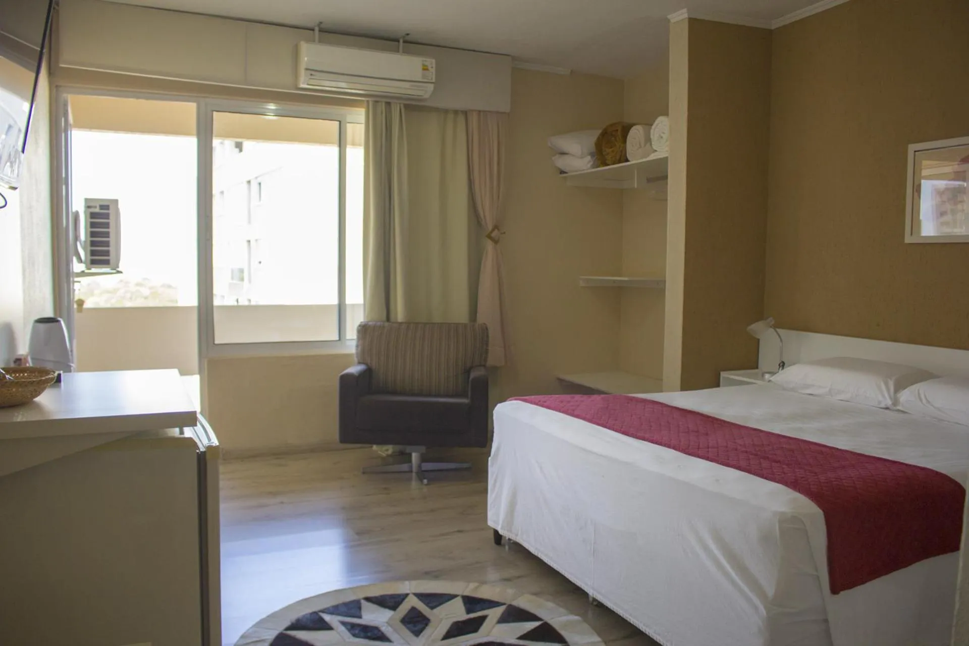 Bed in San Remo Hotel