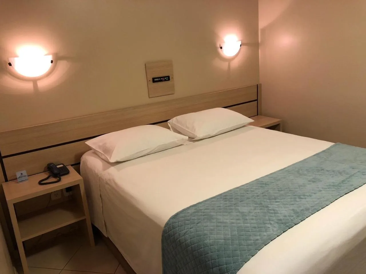 Bed in San Remo Hotel