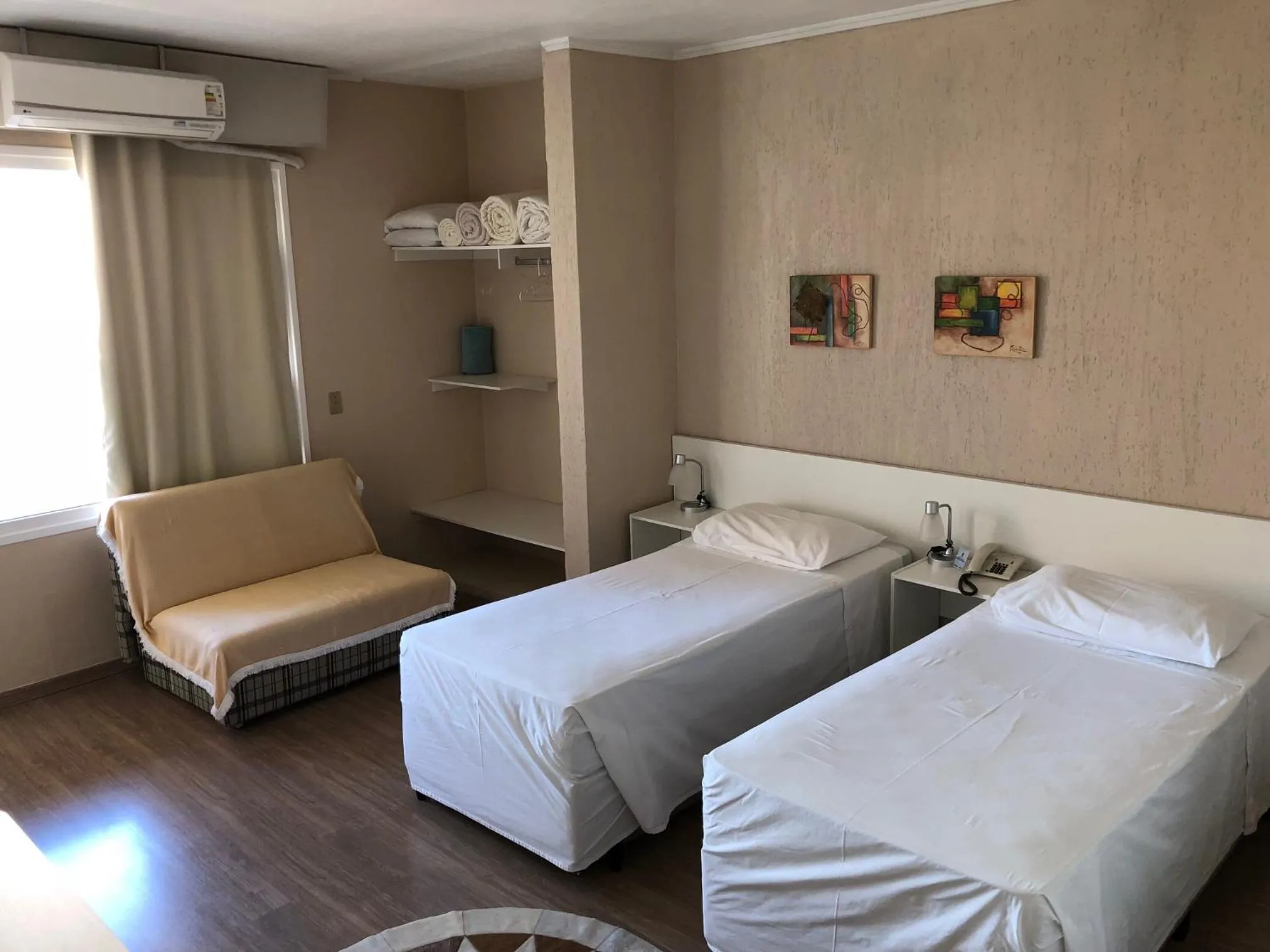 Bed in San Remo Hotel