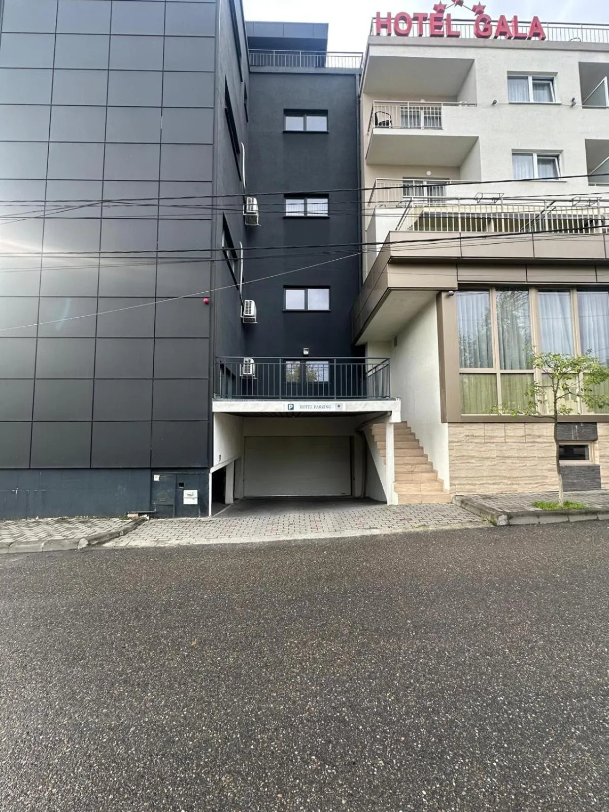 Parking in Hotel Gala