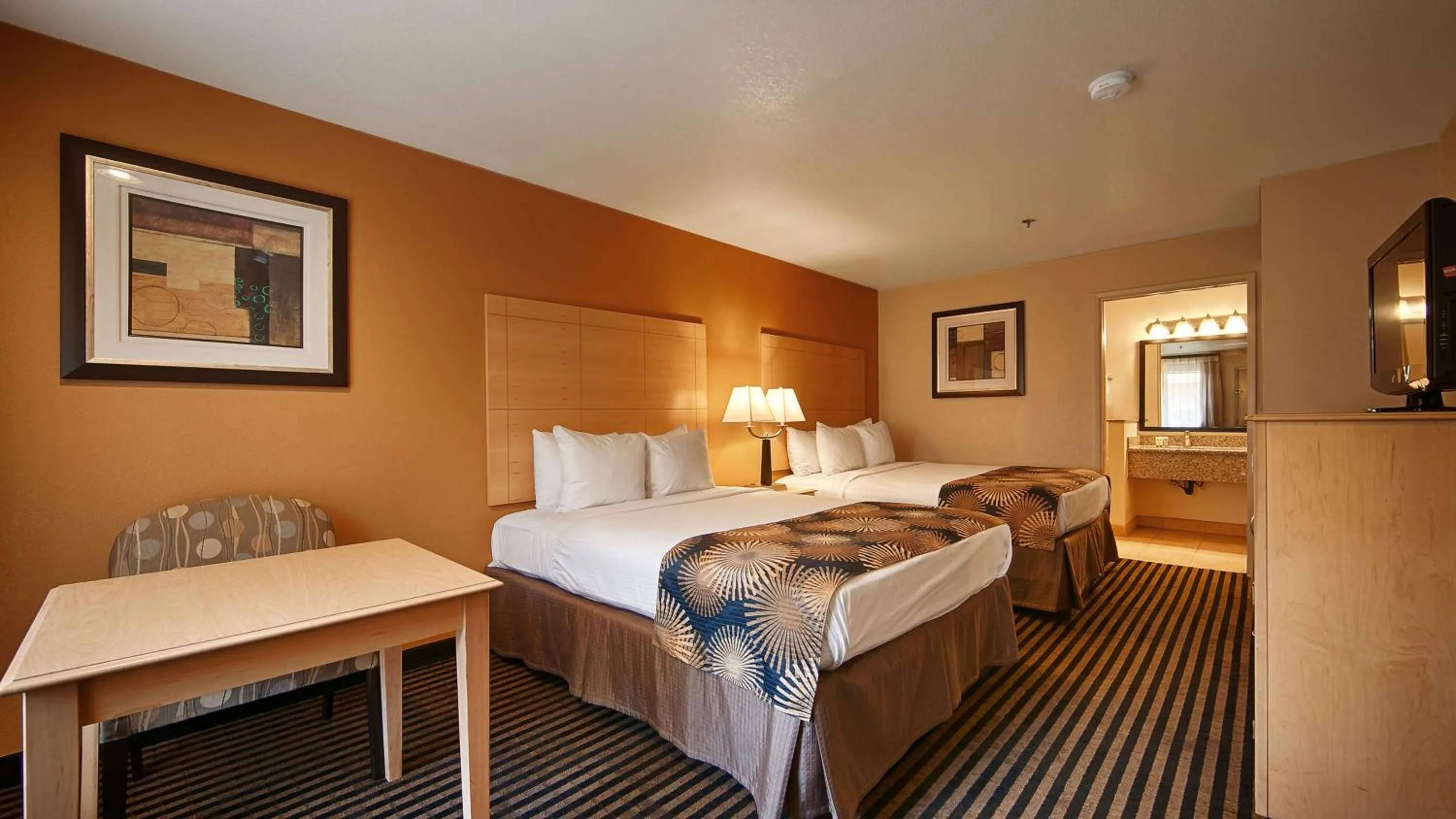 Bedroom, Bed in Best Western Palm Court Inn