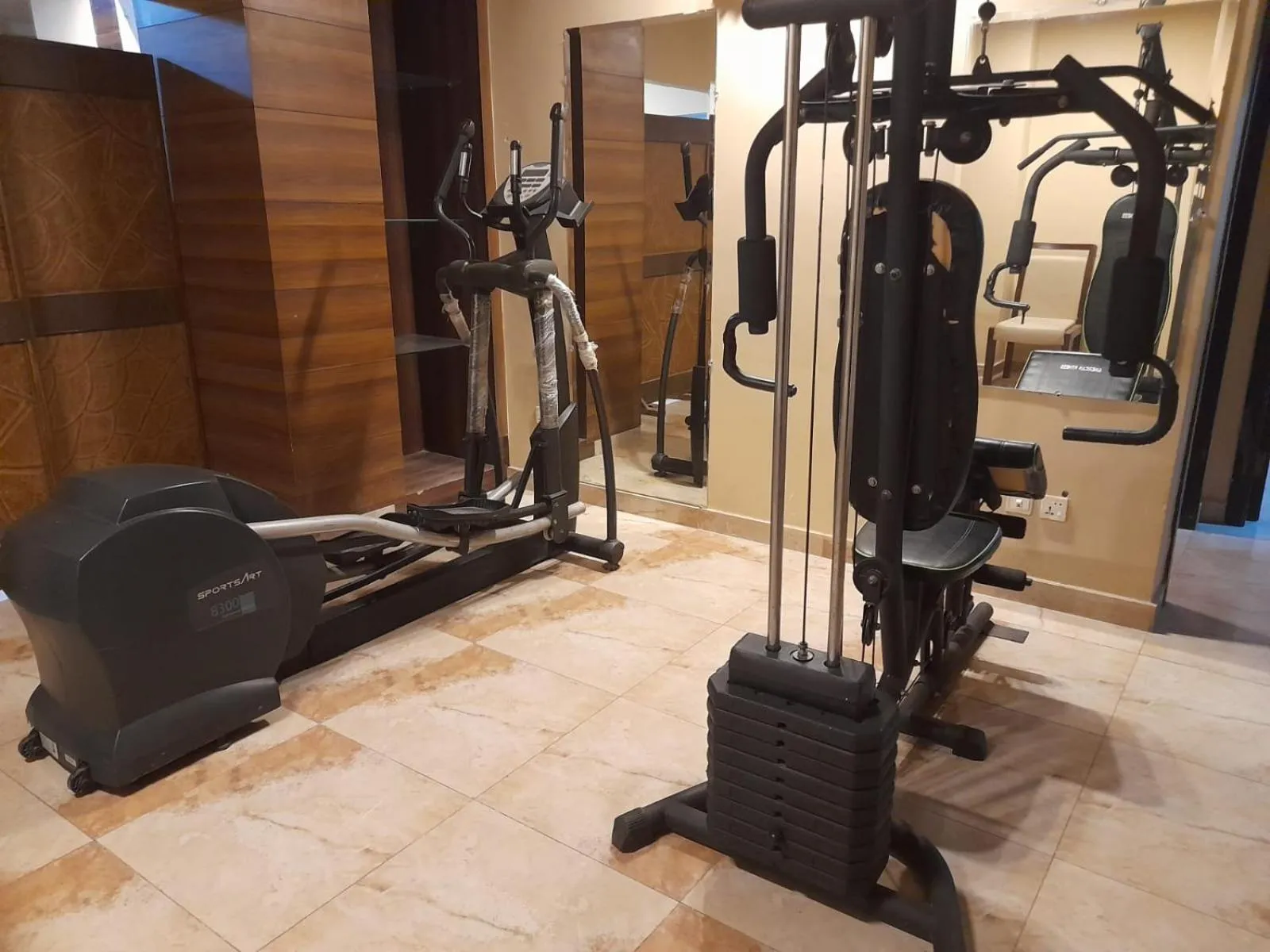 Fitness centre/facilities in Grand Regent Hotel and Suites
