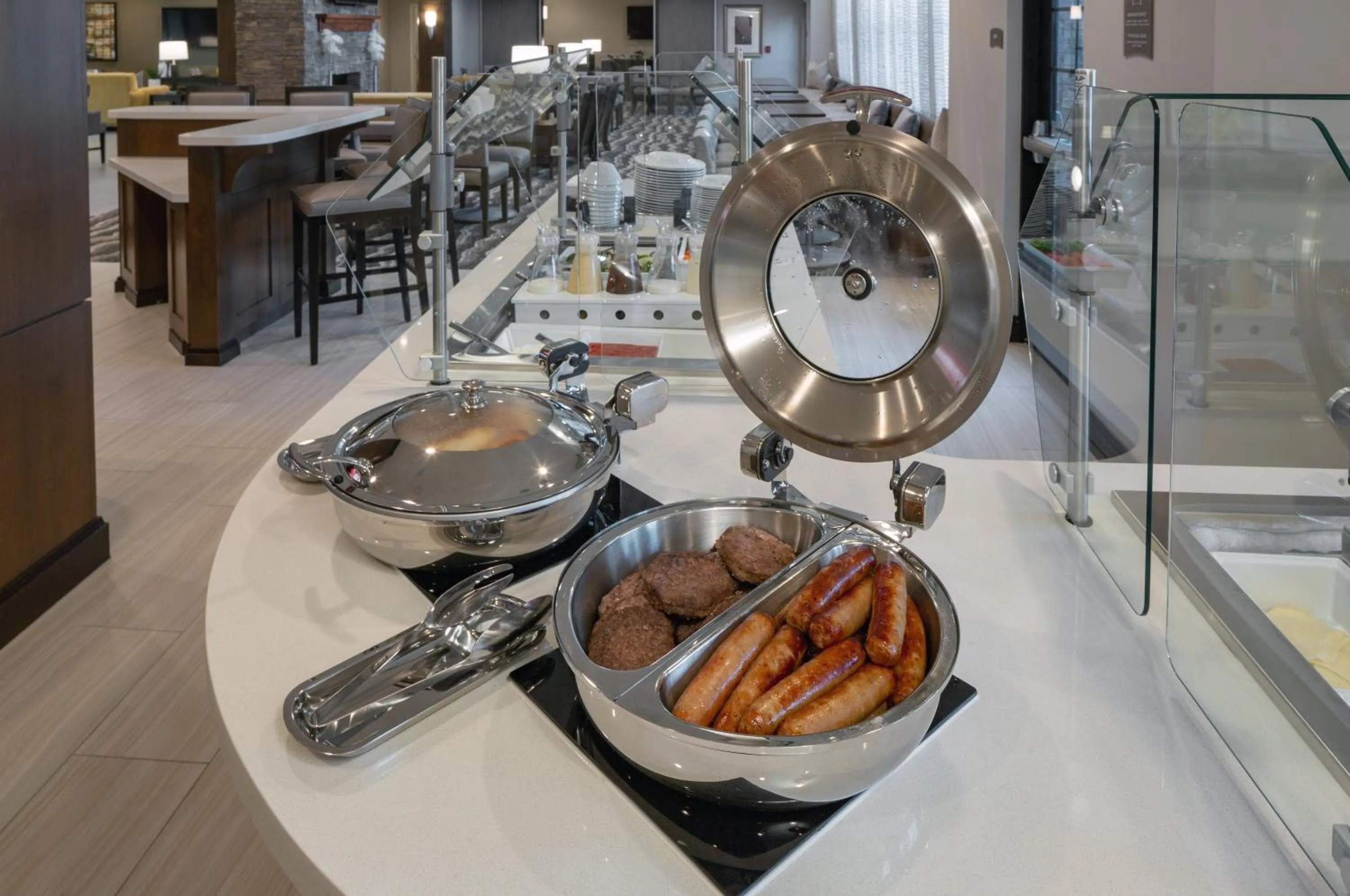 Restaurant/places to eat in Staybridge Suites - Phoenix – Biltmore Area by IHG