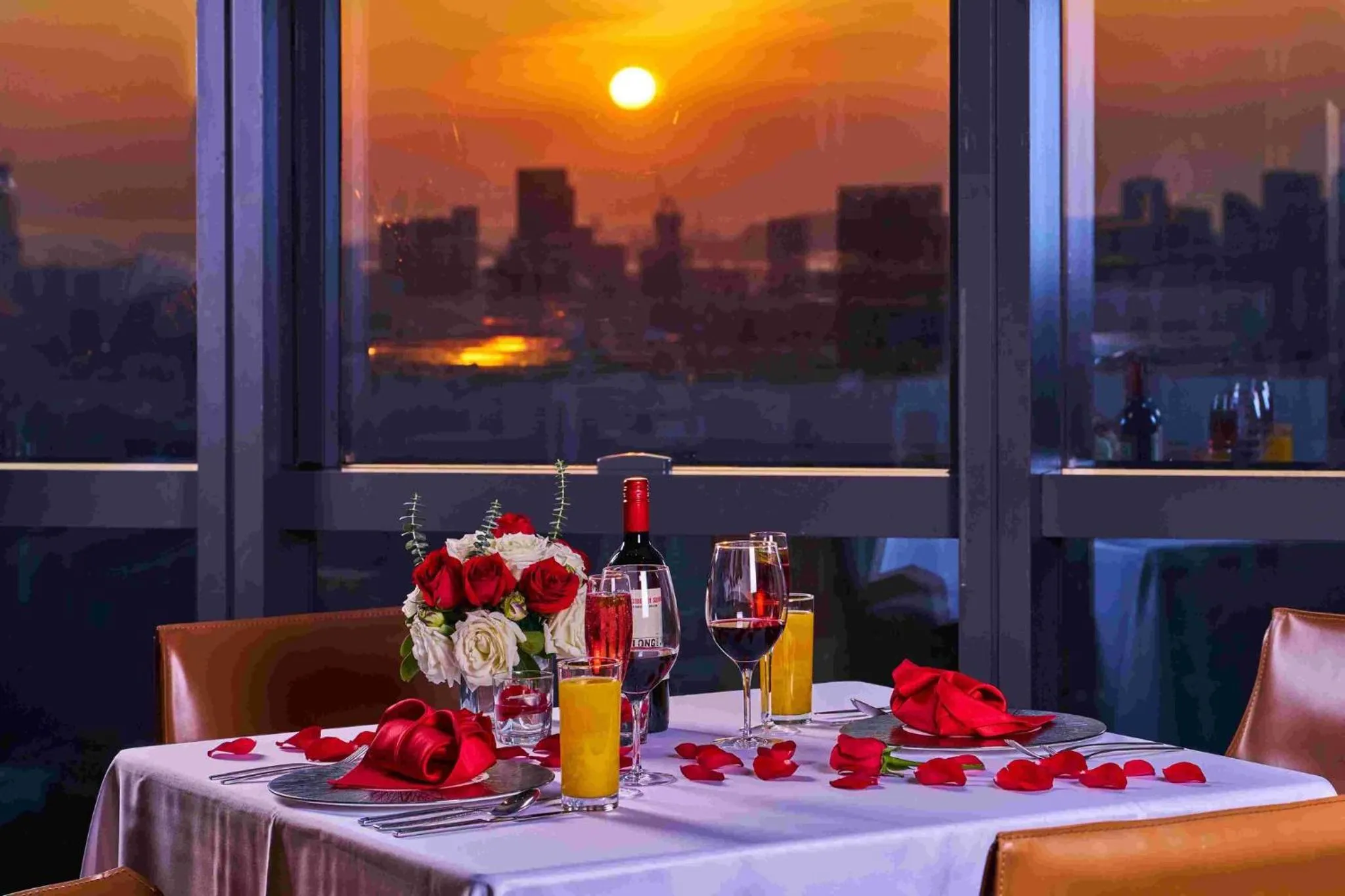 Restaurant/places to eat in Crowne Plaza Shenzhen Nanshan by IHG