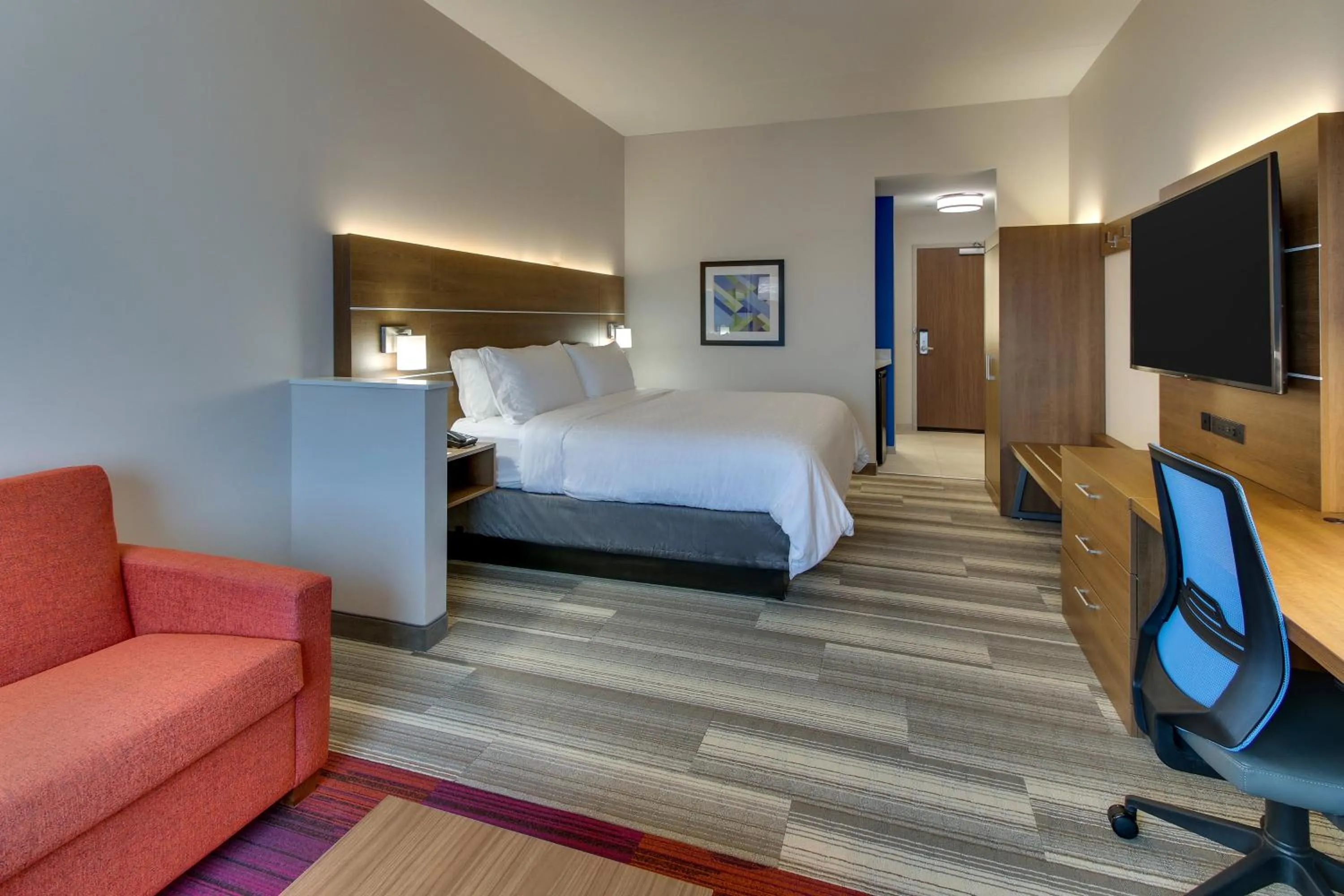 Photo of the whole room, Bed in Holiday Inn Express & Suites - Nashville MetroCenter Downtown by IHG