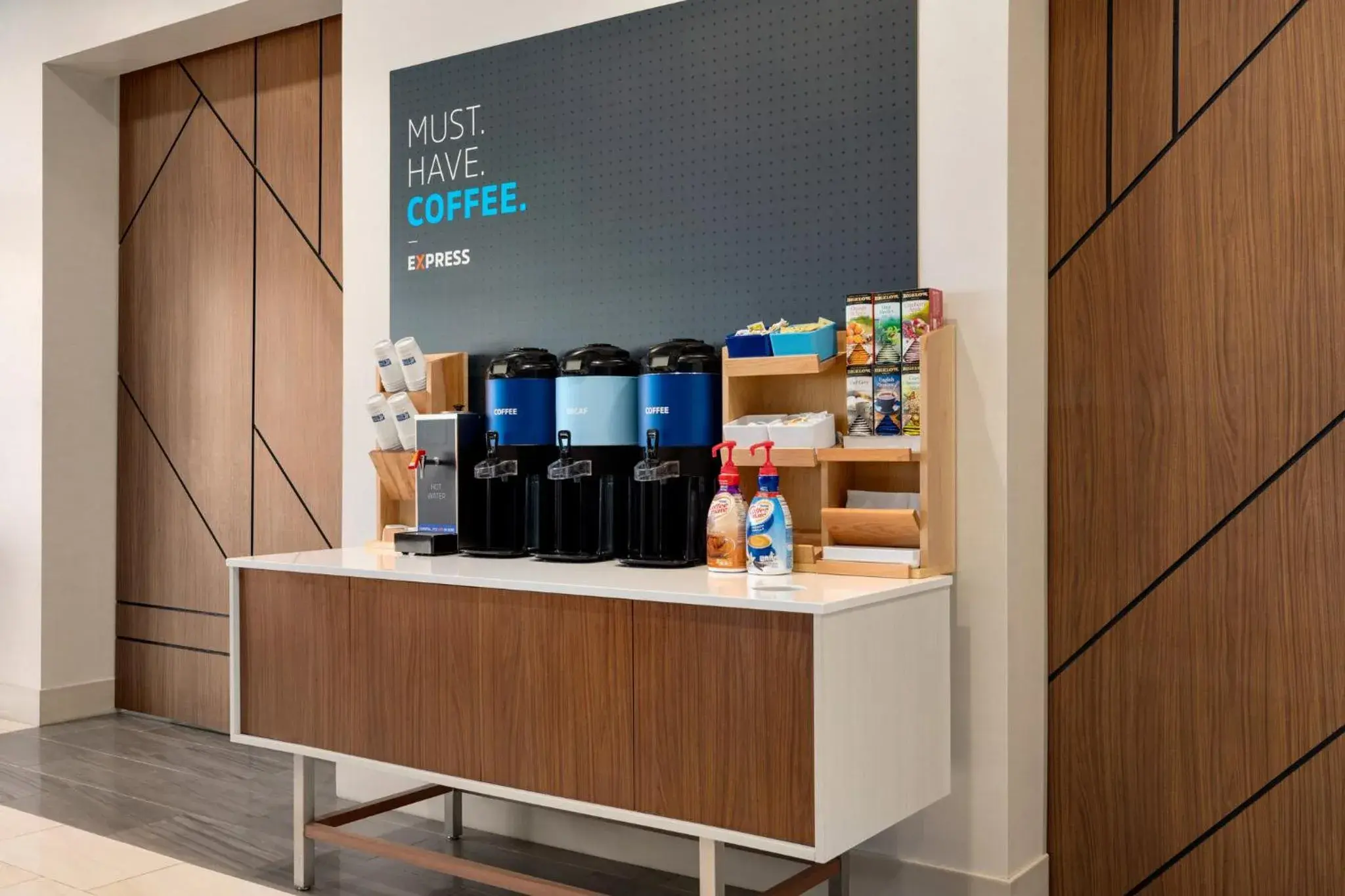 Breakfast in Holiday Inn Express & Suites - Dalton - Walnut Ave by IHG Breakfast in Holiday Inn Express & Suites - Dalton - Walnut Ave by IHG