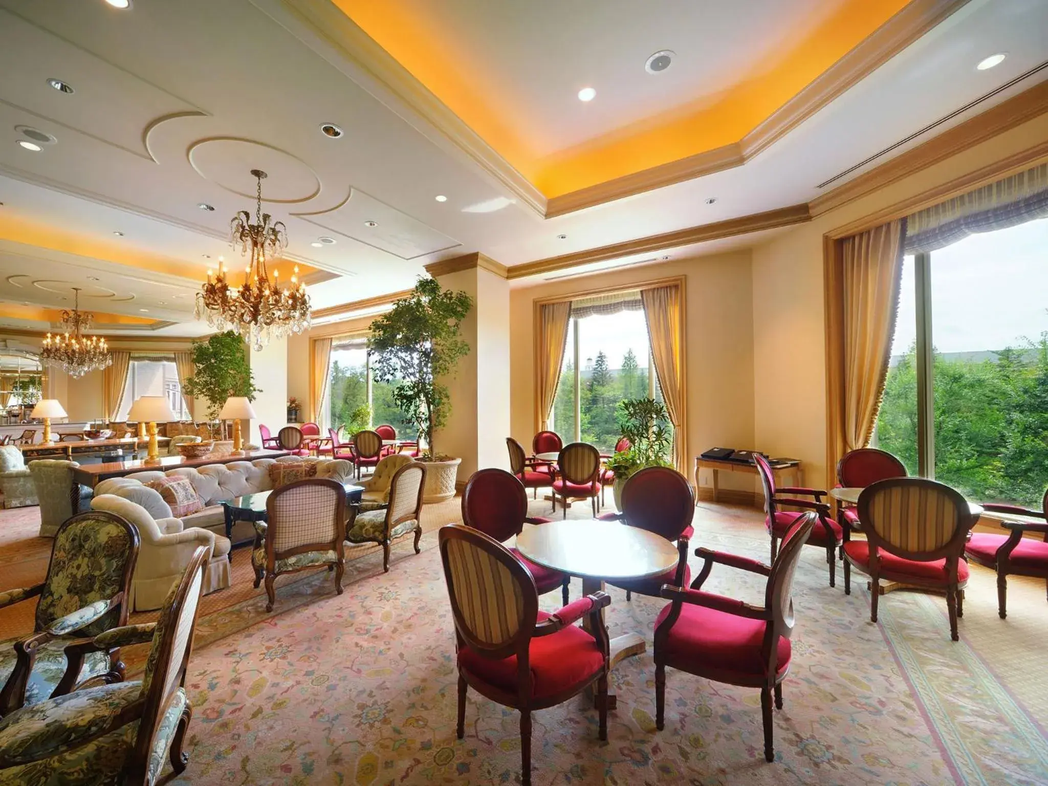 Lounge or bar in Sendai Royal Park Hotel Lounge or bar in Sendai Royal Park Hotel